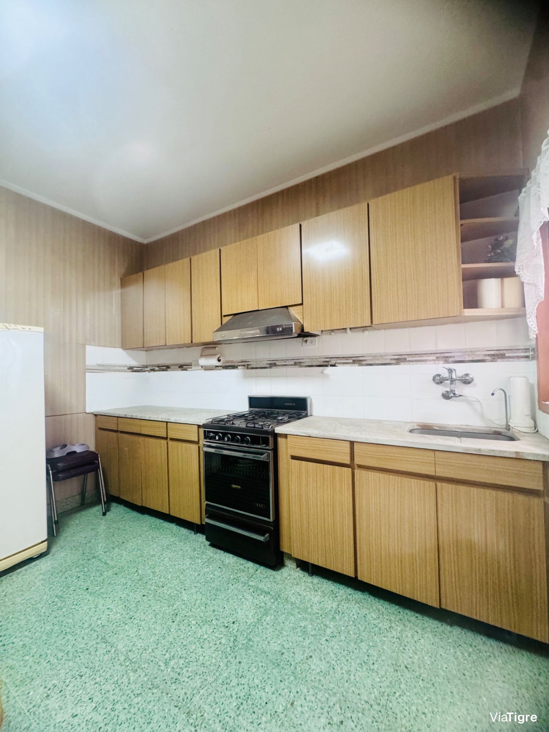 Venta PH con dos viviendas y patio - Beccar