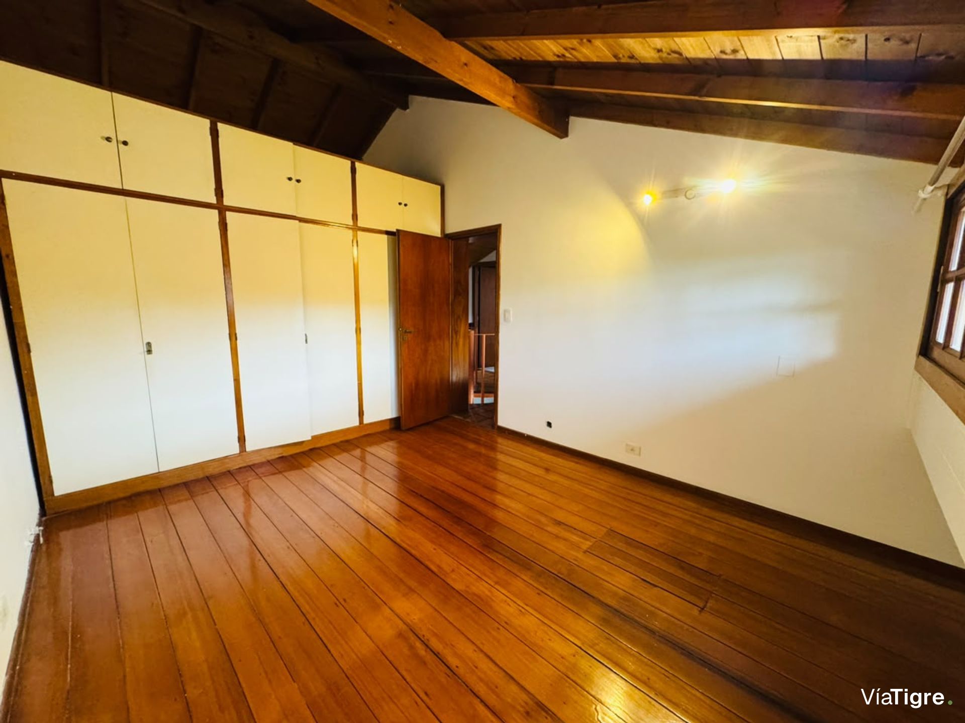 Casa En Venta/San Isidro/4 Amb/Jardín/Pileta
