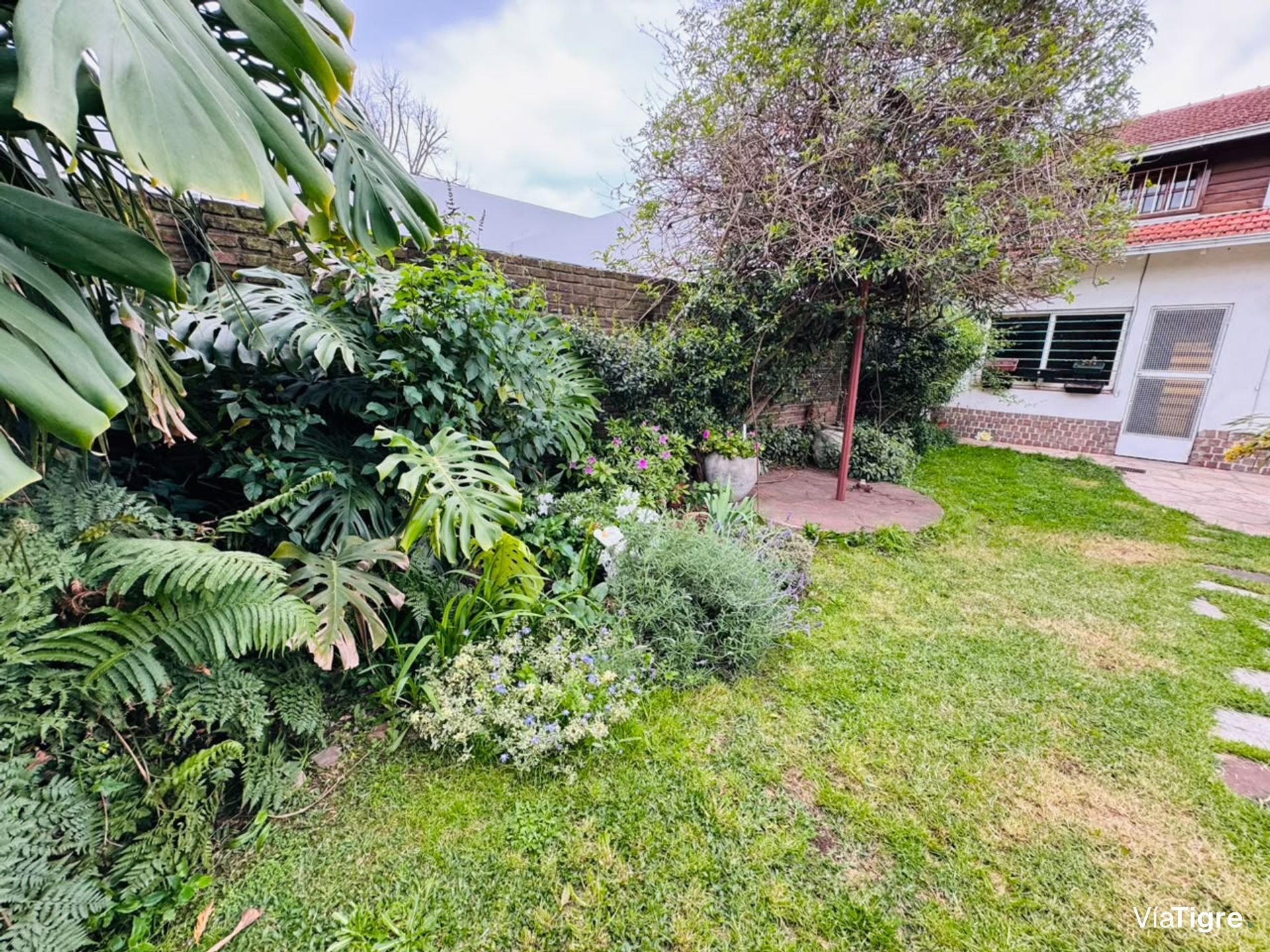 Casa En Venta/San Isidro/4 Amb/Jardín/Pileta