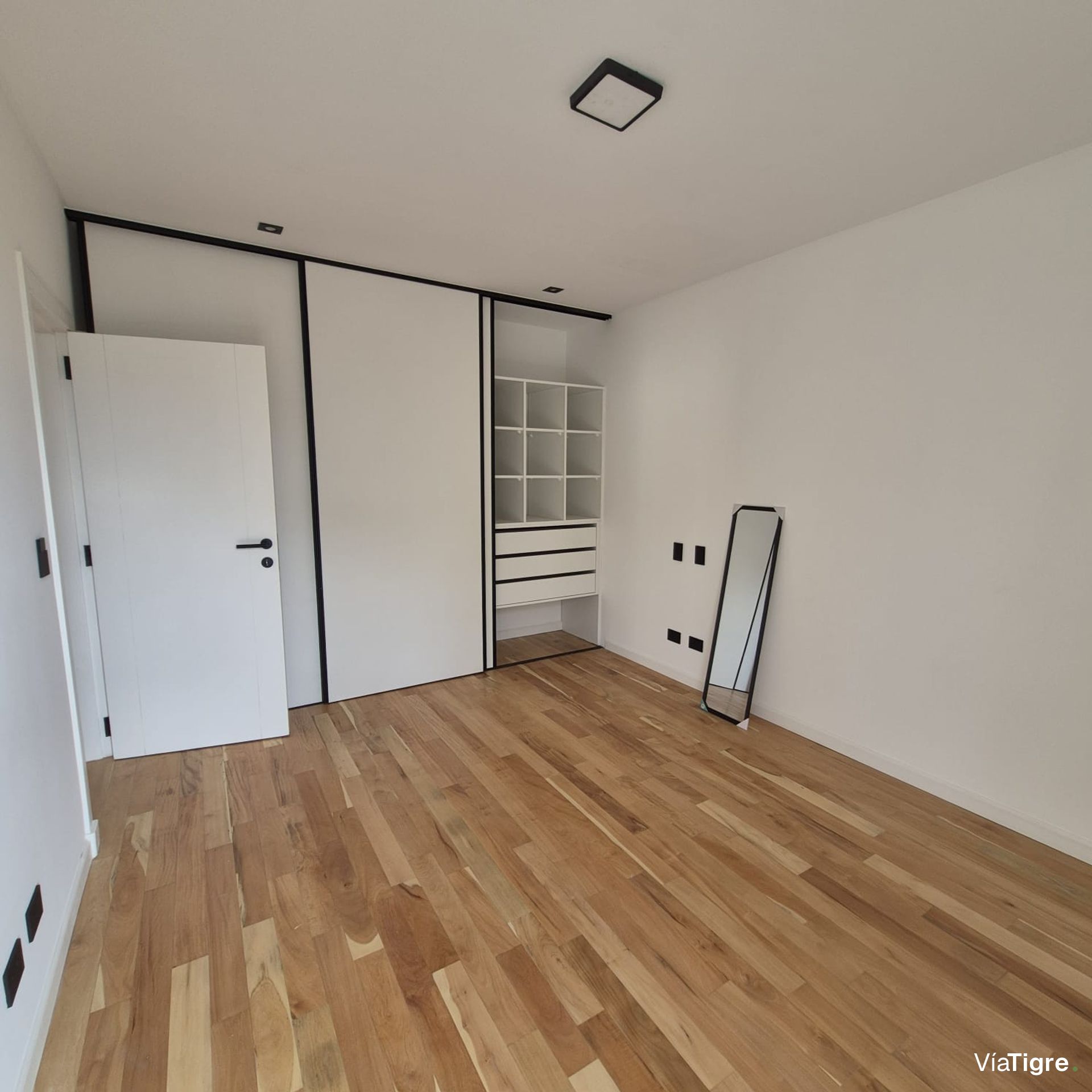 Venta a estrenar 2 Amb+coch Pto Olivos vista rio