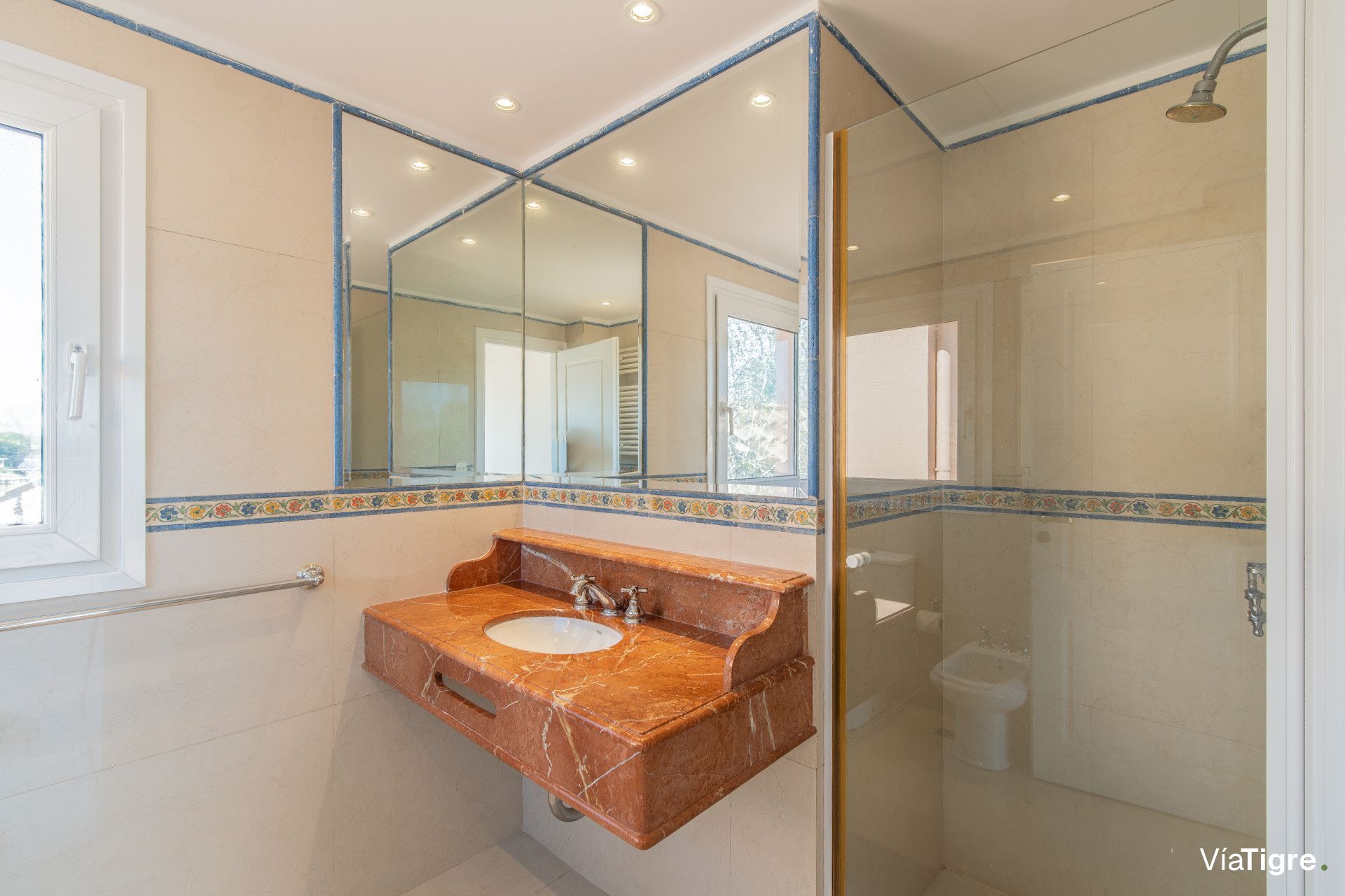 Casa 5 ambientes en venta en Isla del Este, Delta