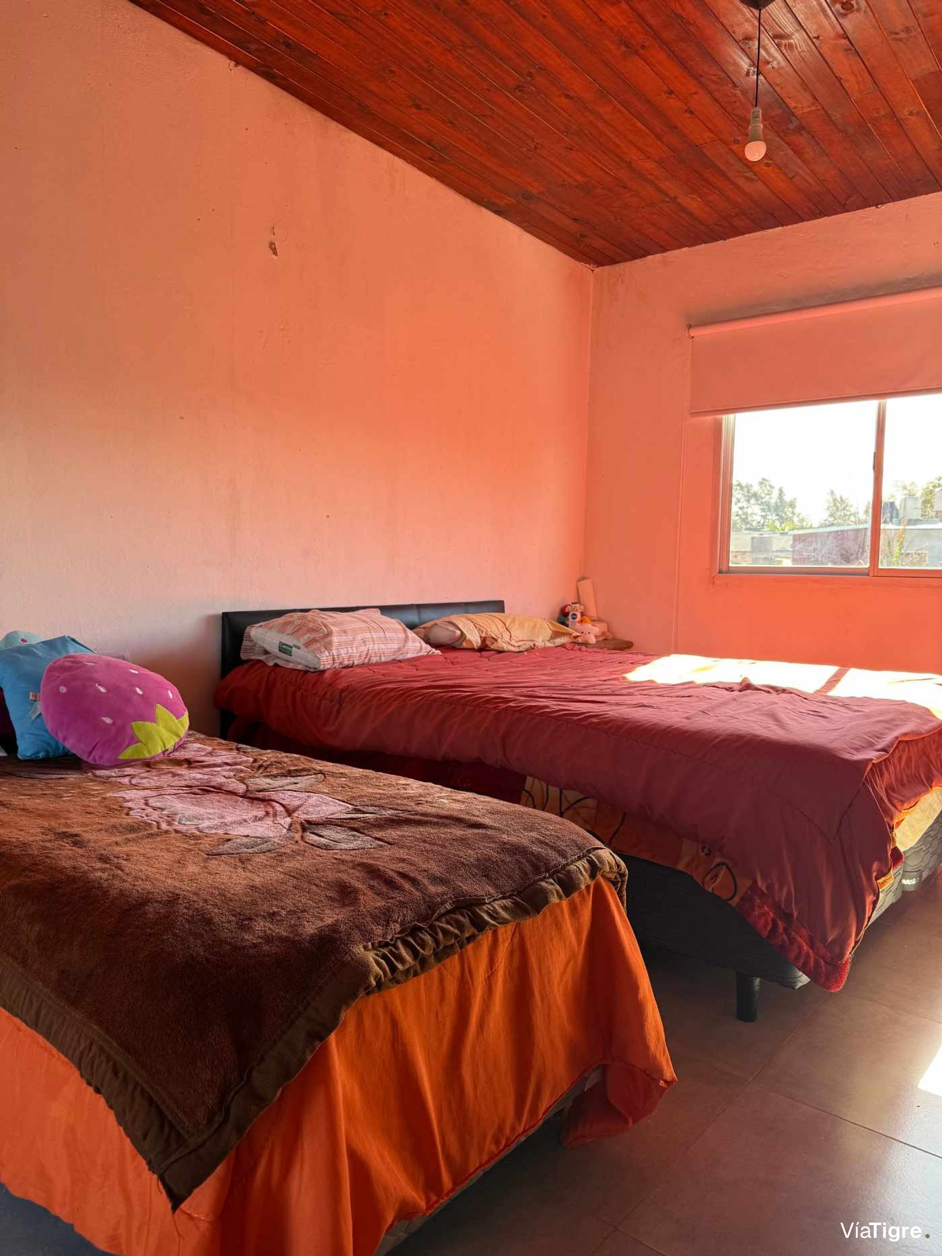 casa en venta en Benavidez con departamento