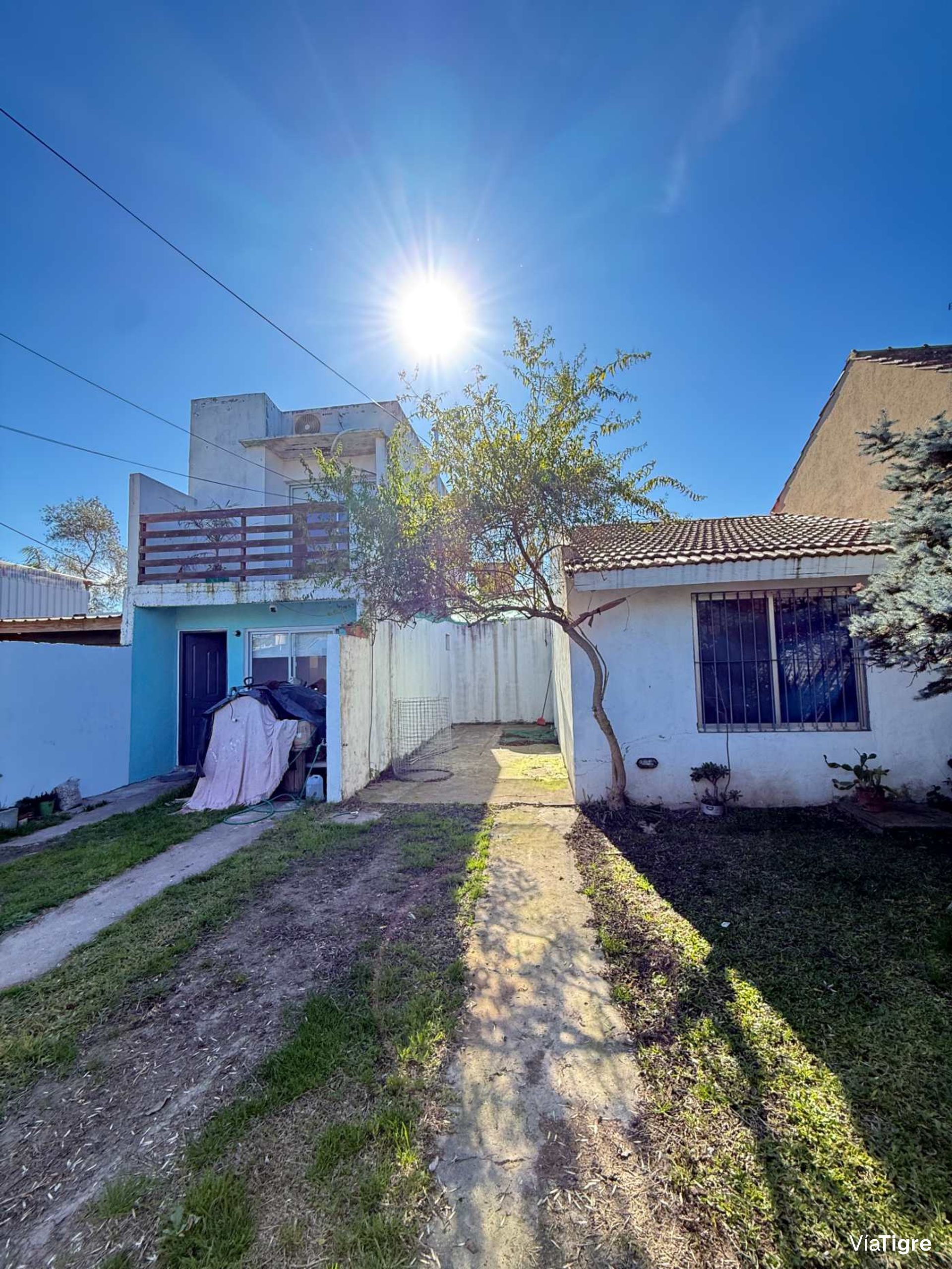 casa en venta en Benavidez con departamento