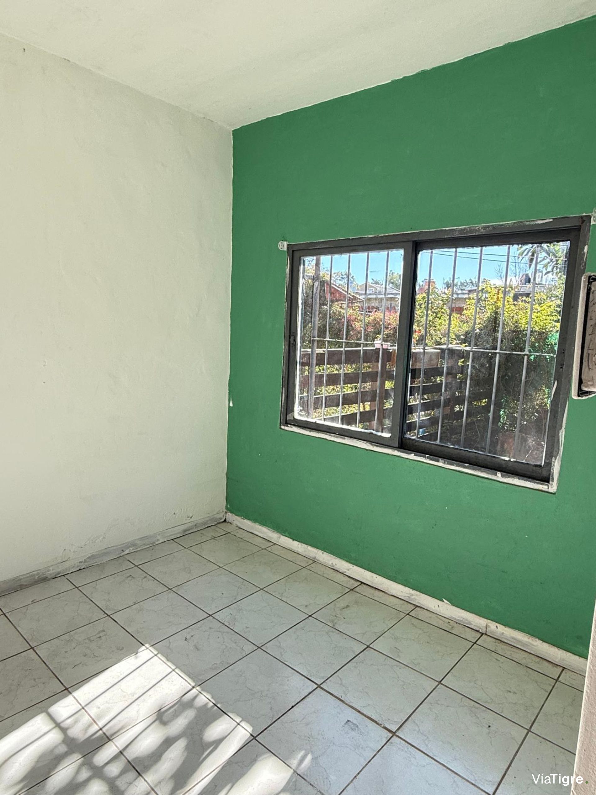 casa en venta en Benavidez con departamento