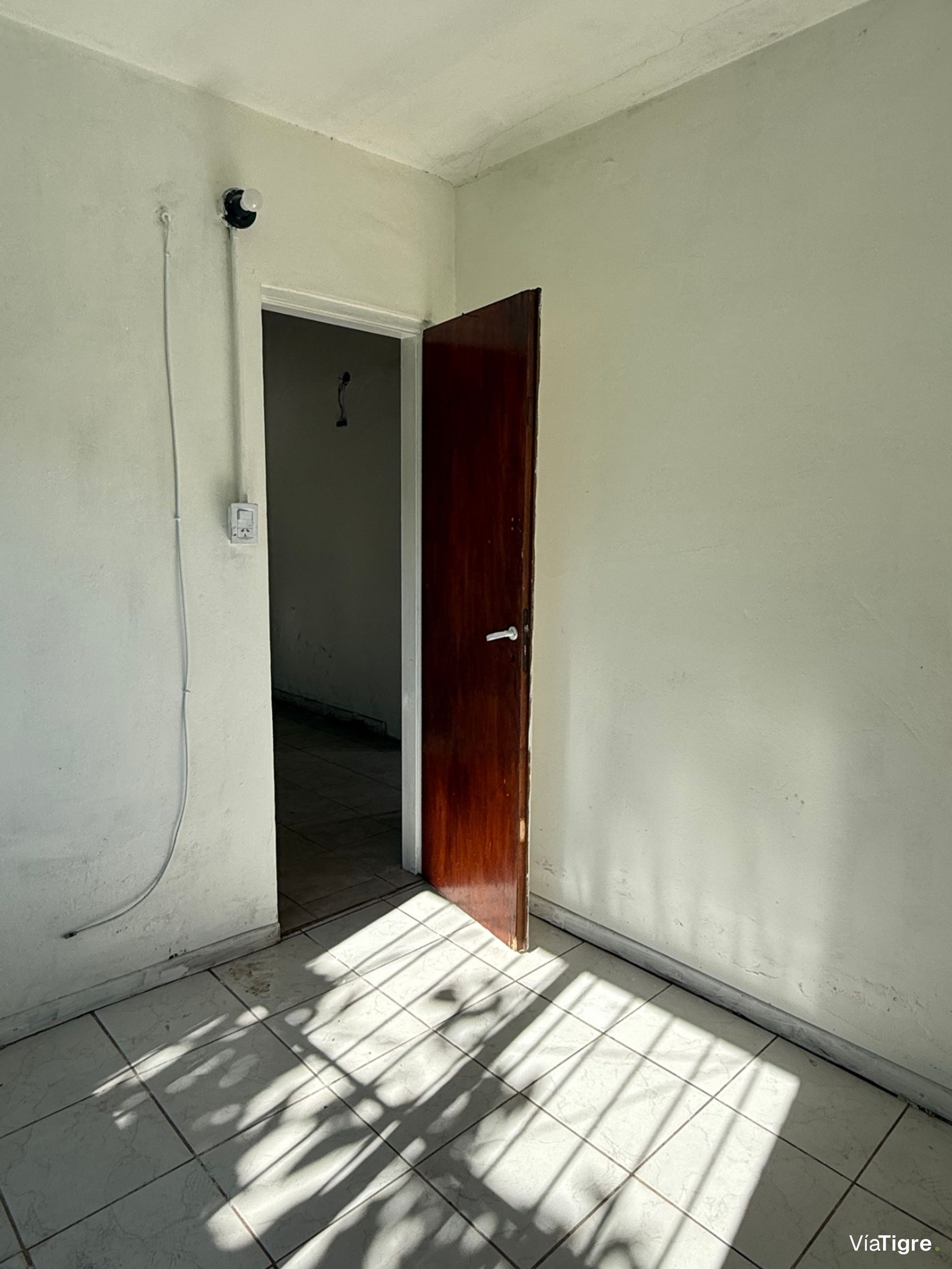 casa en venta en Benavidez con departamento