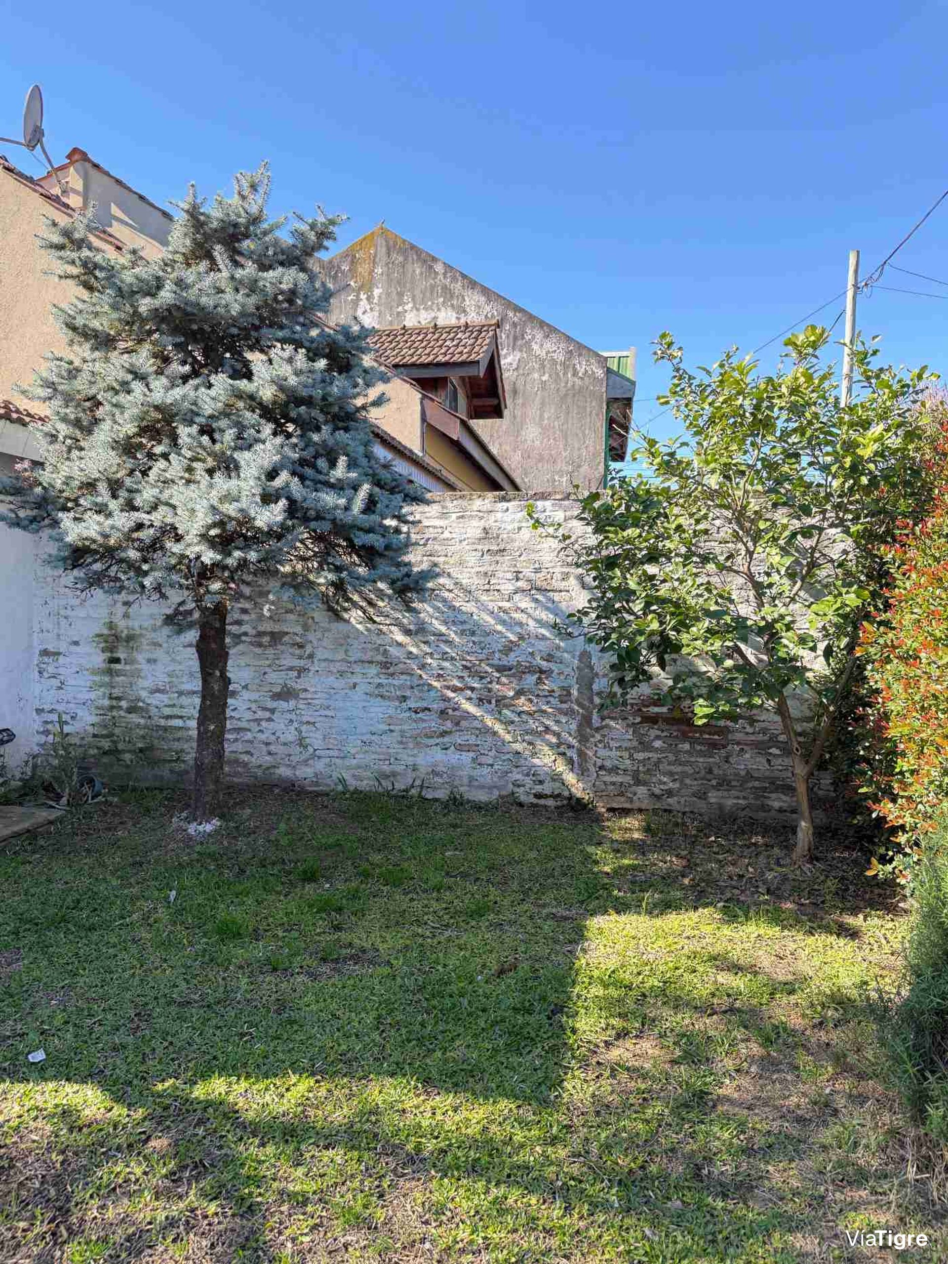 casa en venta en Benavidez con departamento
