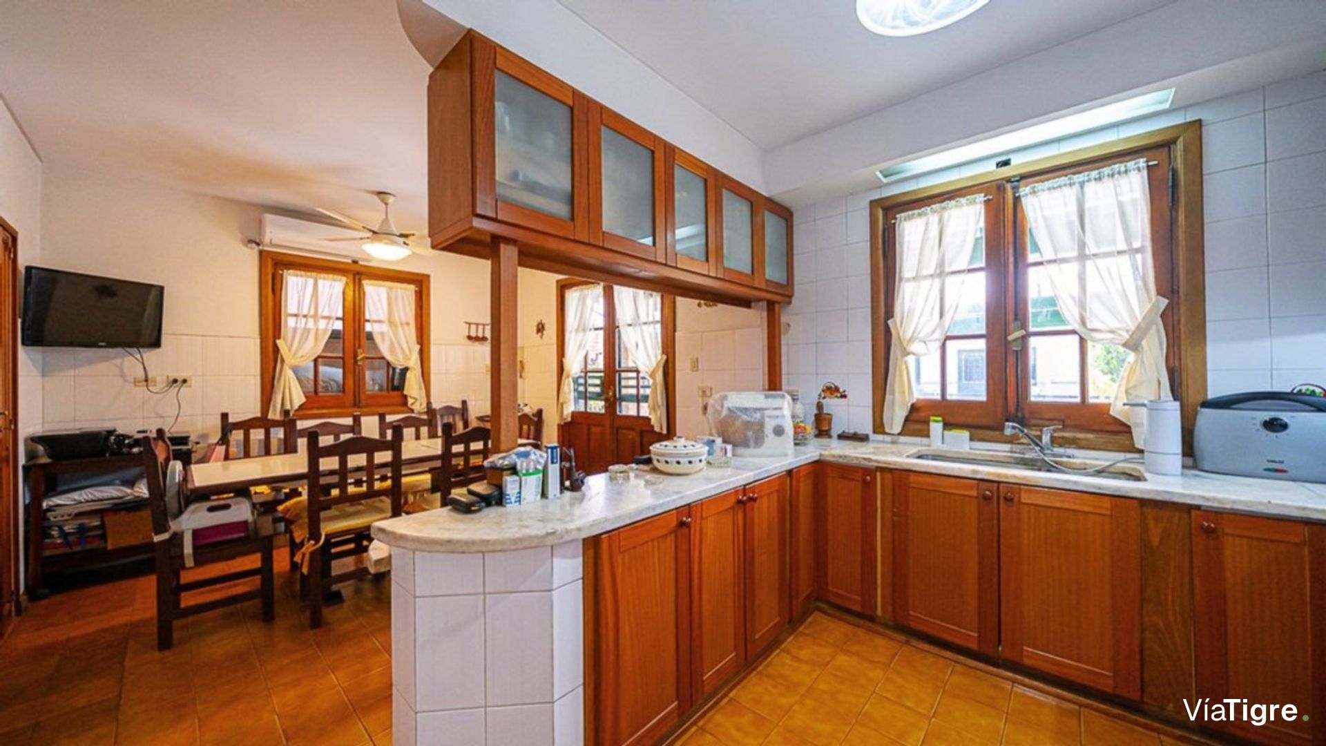 Casa En Venta En Olivos 5 Ambientes Pileta