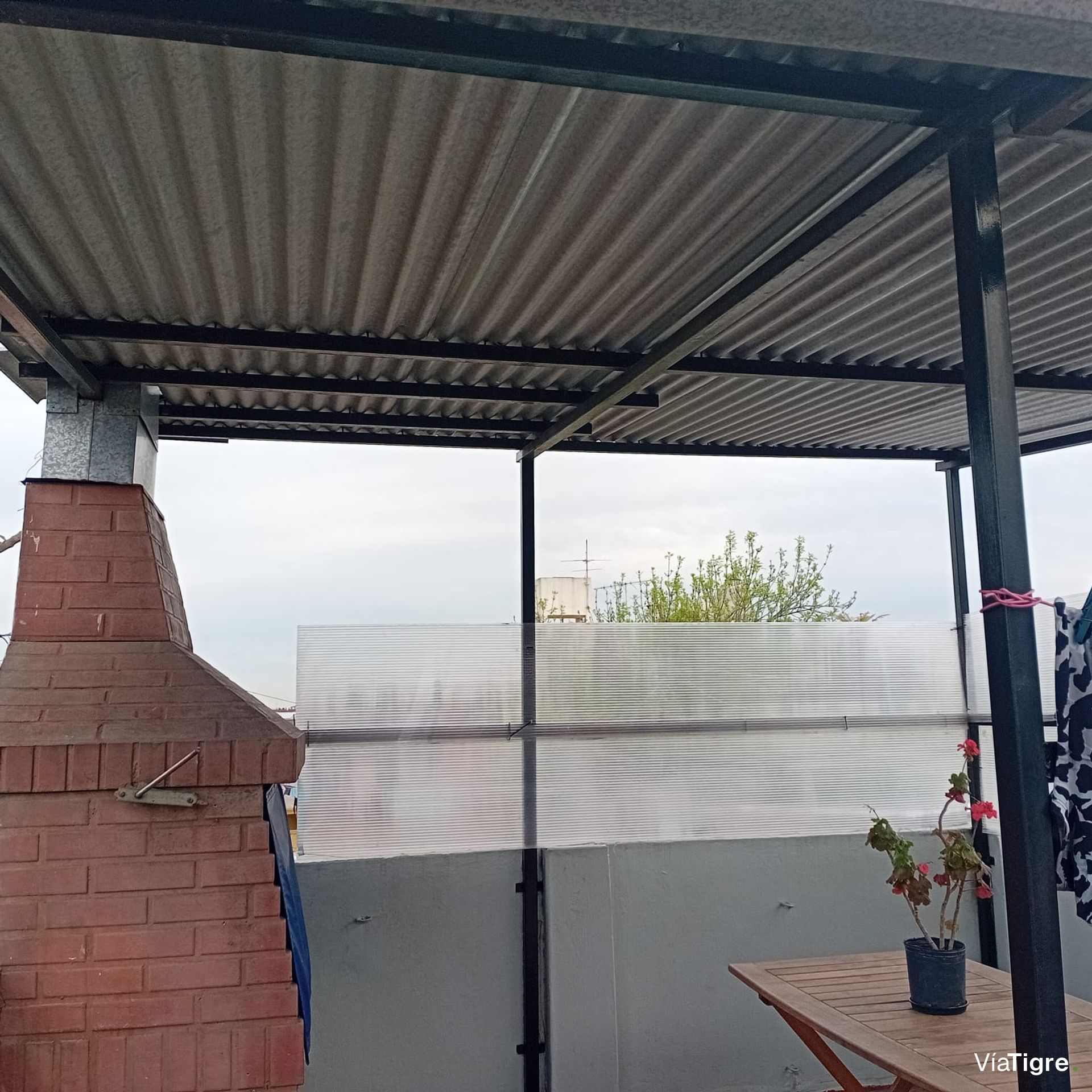 Ph En Venta En Munro Con Parrilla