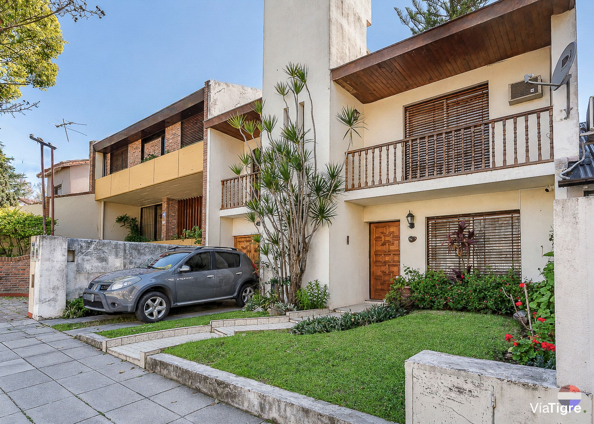 Casa 2 Plantas Parque Quincho Parrilla Cocheras