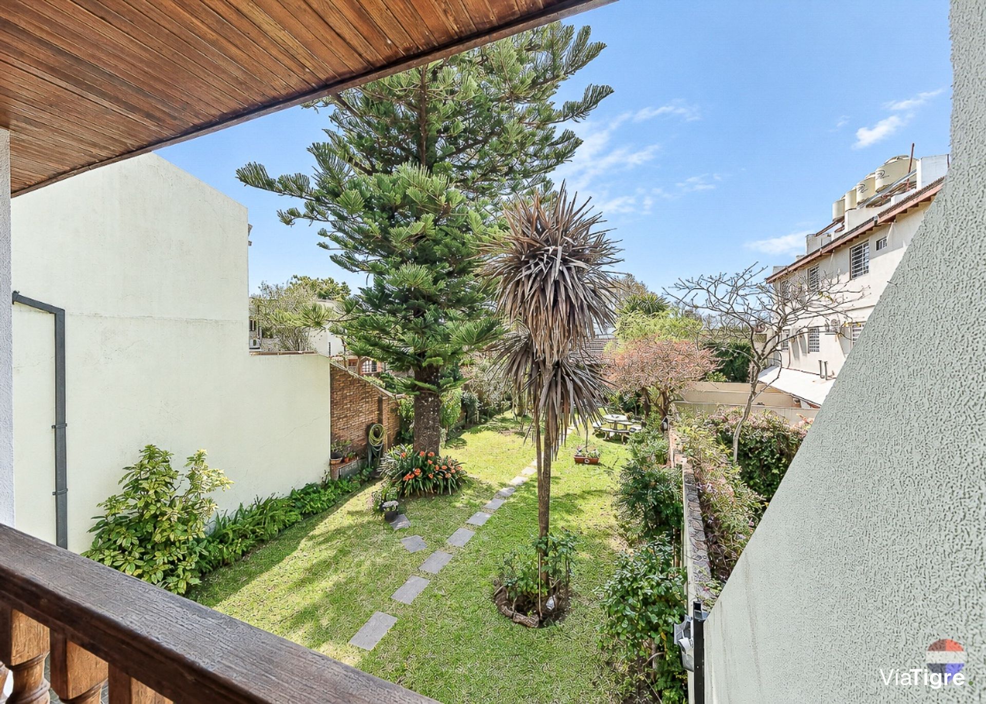 Casa 2 Plantas Parque Quincho Parrilla Cocheras