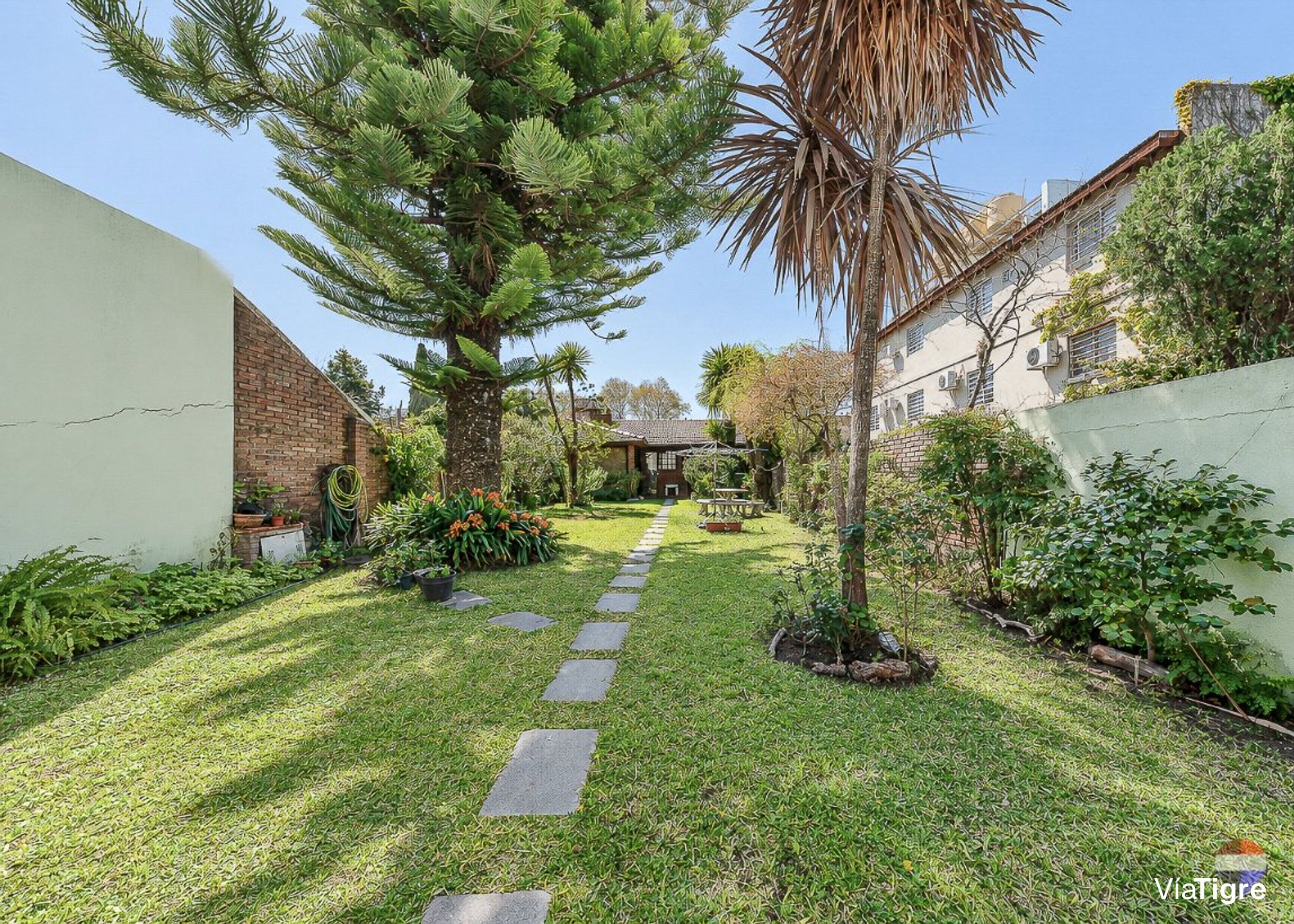 Casa 2 Plantas Parque Quincho Parrilla Cocheras