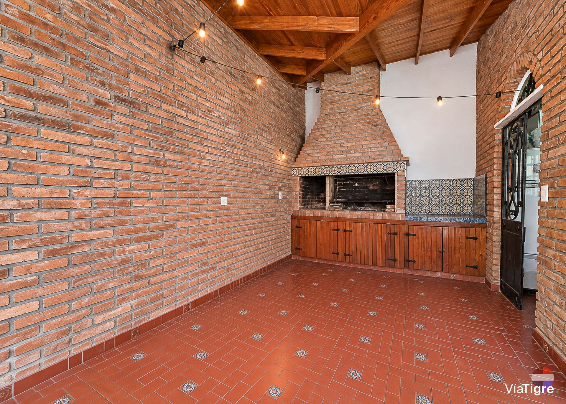 Casa 2 Plantas Parque Quincho Parrilla Cocheras