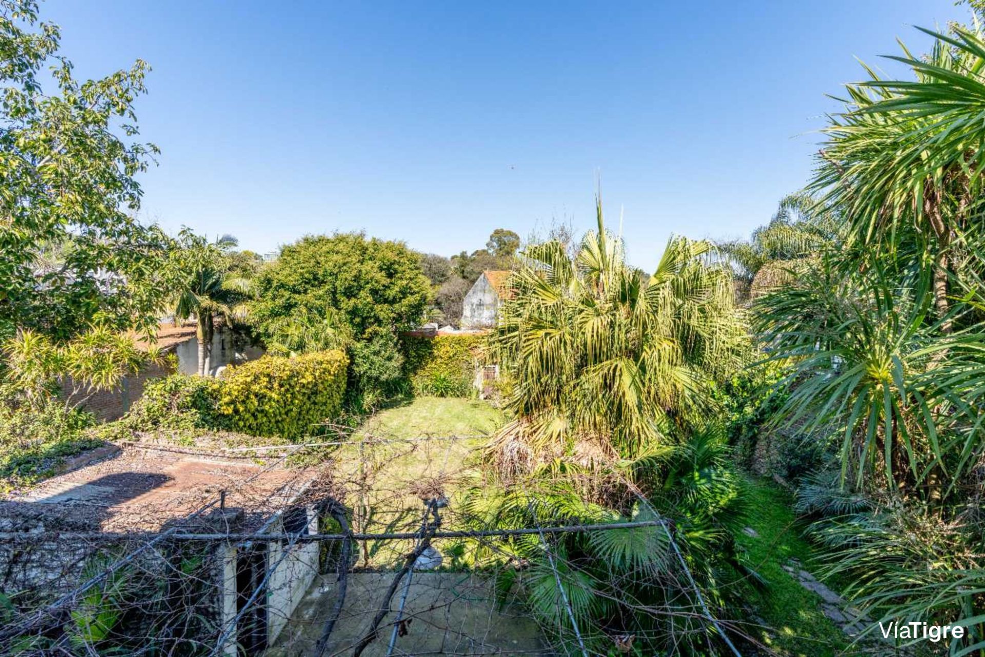 NVO! Lote de 577m2 con casa A Reciclar - Bajo SI