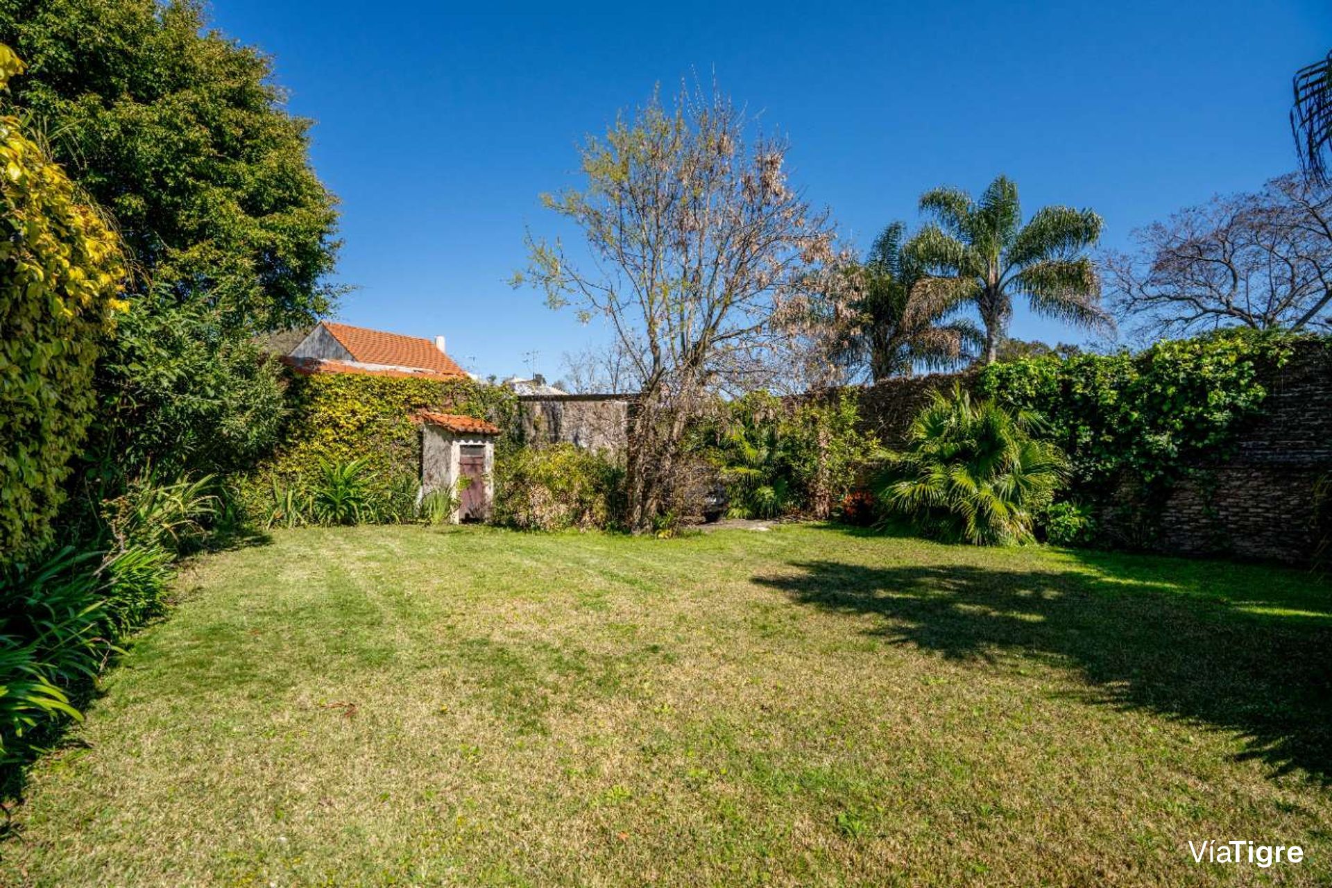 NVO! Lote de 577m2 con casa A Reciclar - Bajo SI