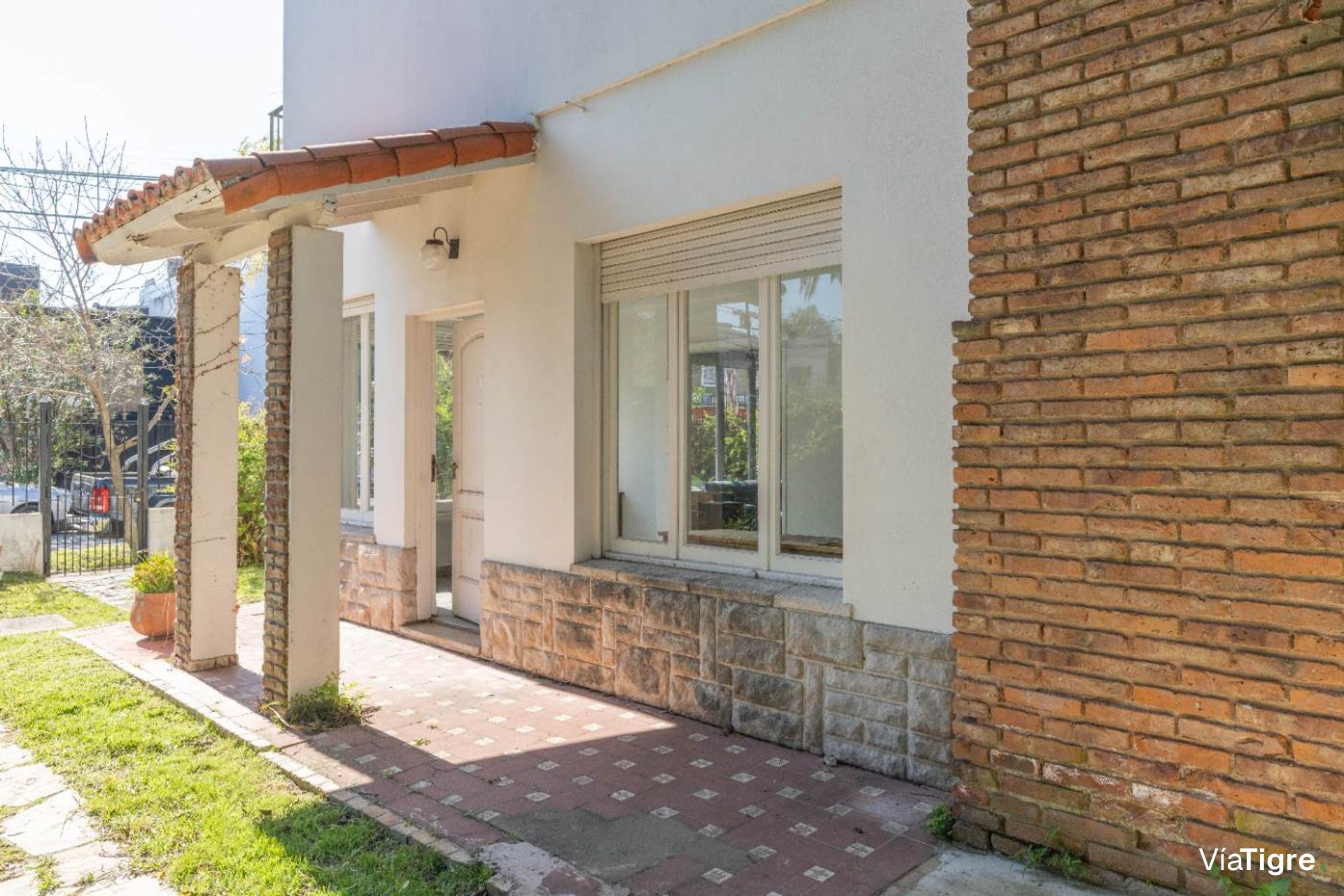 NVO! Lote de 577m2 con casa A Reciclar - Bajo SI