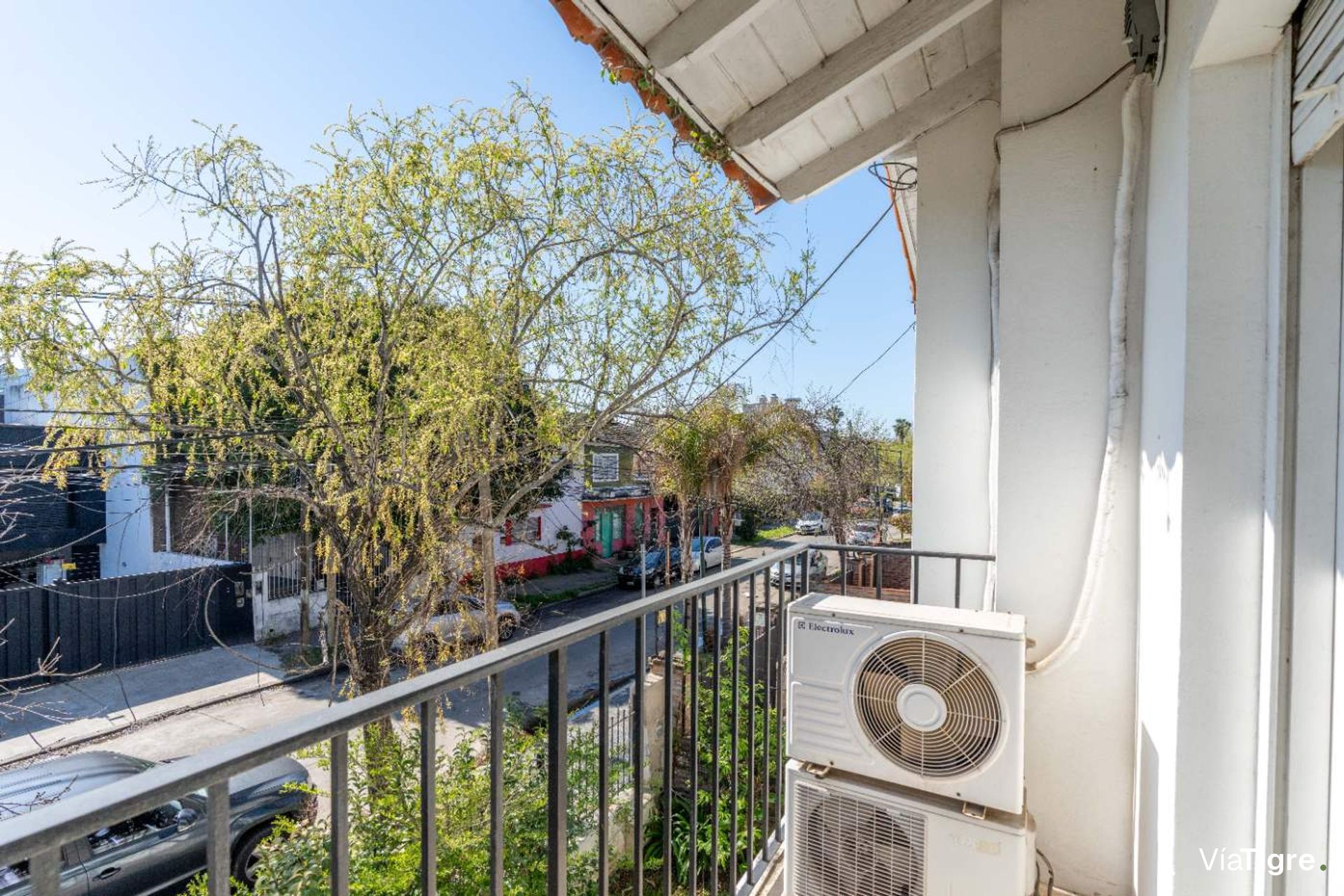 NVO! Lote de 577m2 con casa A Reciclar - Bajo SI