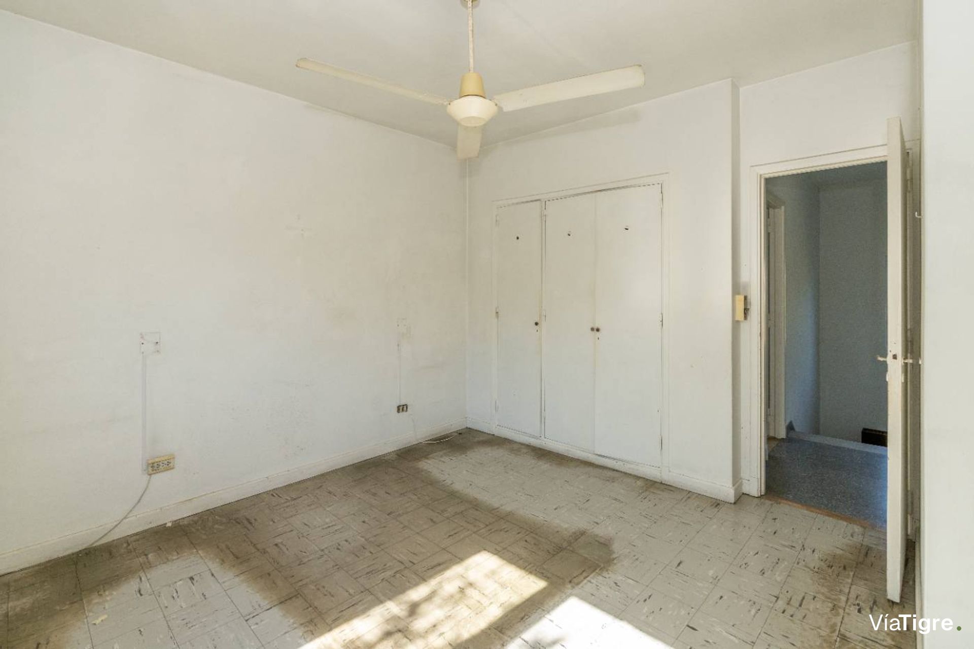 NVO! Lote de 577m2 con casa A Reciclar - Bajo SI