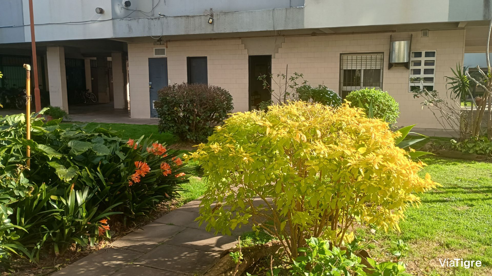 Departamento 4 Amb + Coch Descubierta Beccar