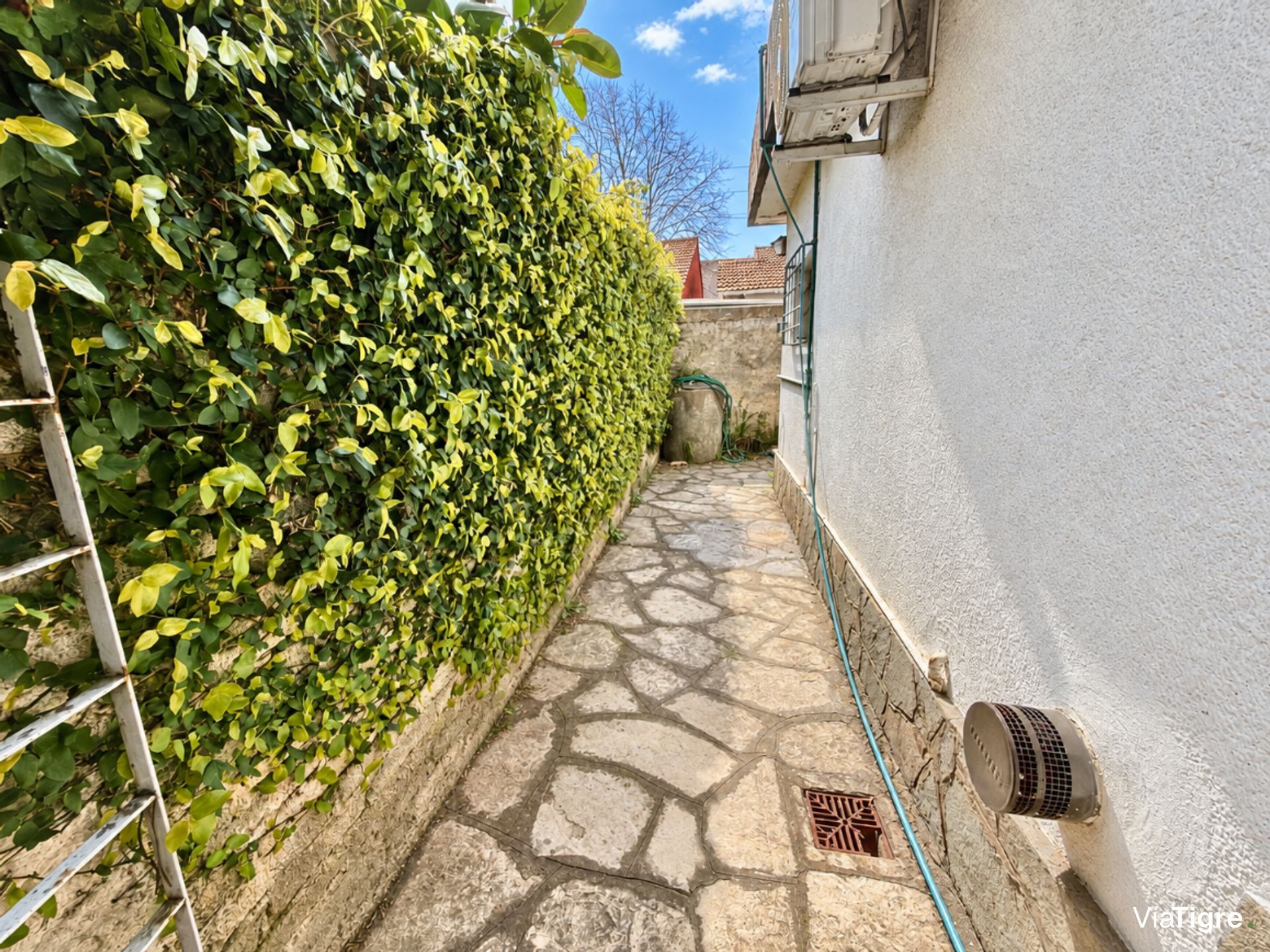 Casa Con Lote Propio Y Potencial De Proyecto
