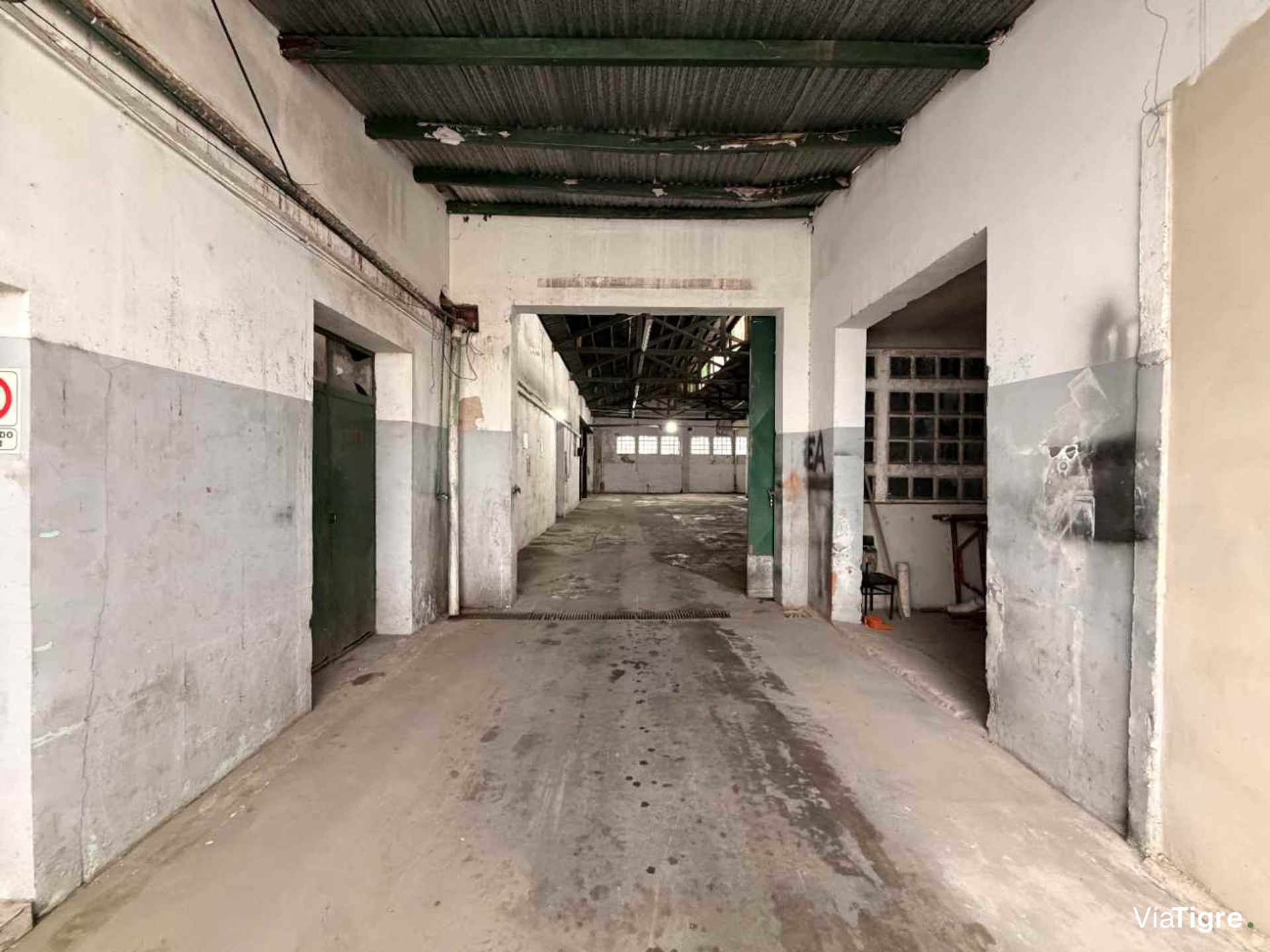 Deposito En Alquiler En Complejo Industrial
