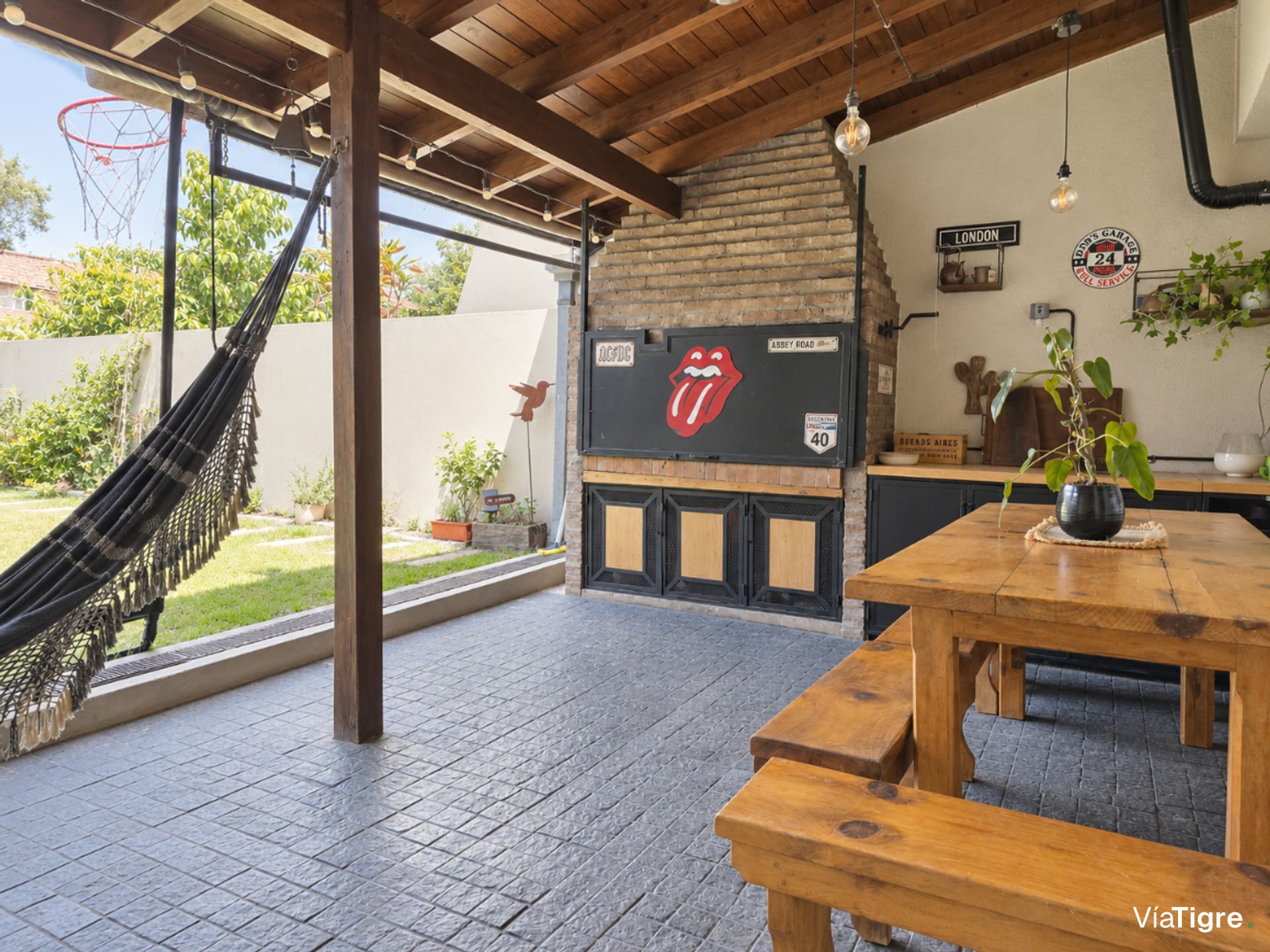 Venta Casa 4 Amb. Jardín Y Pileta-Altos De Pacheco