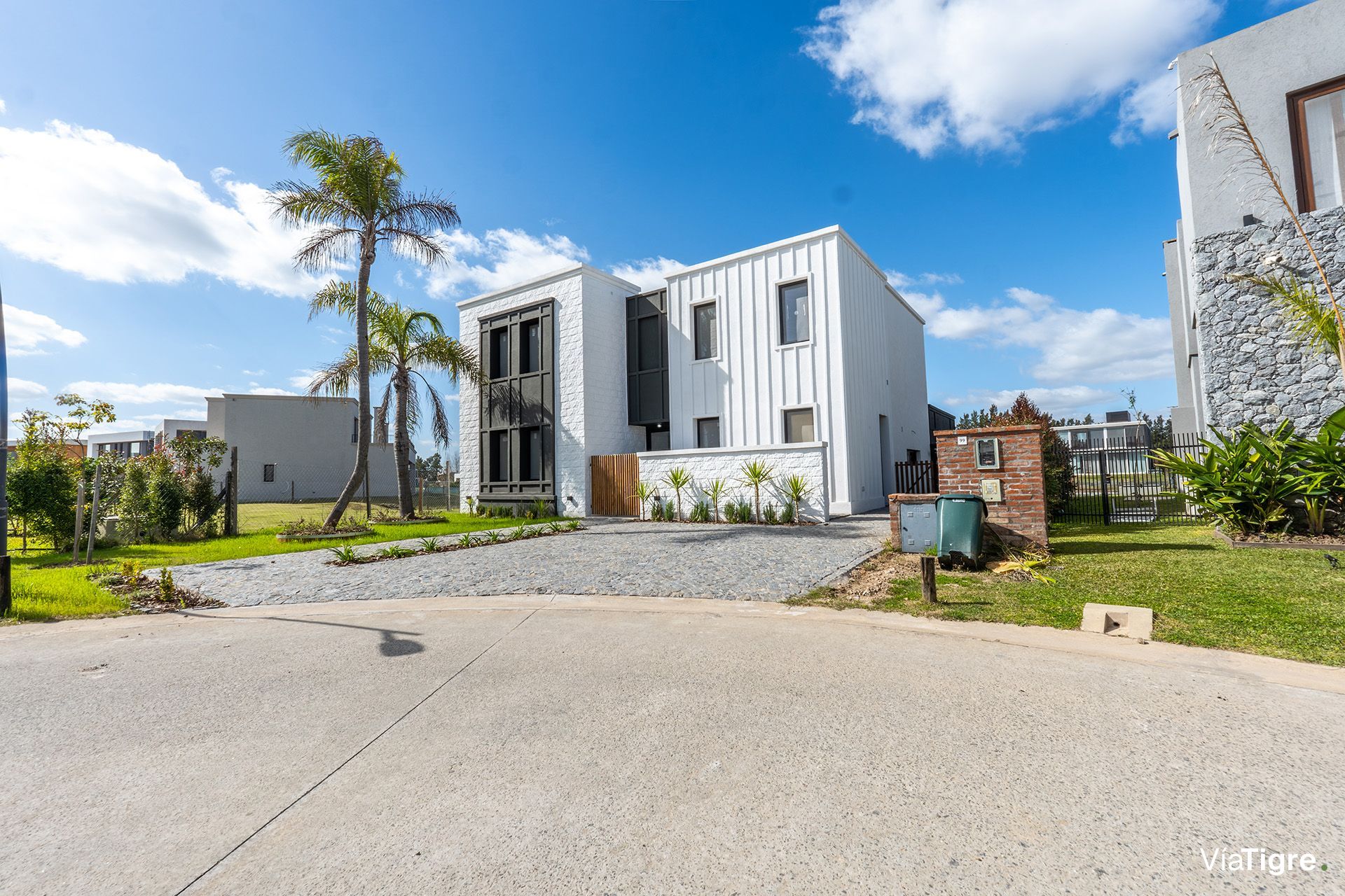 Magnífica casa a laguna en Laguna Grande 4 suites