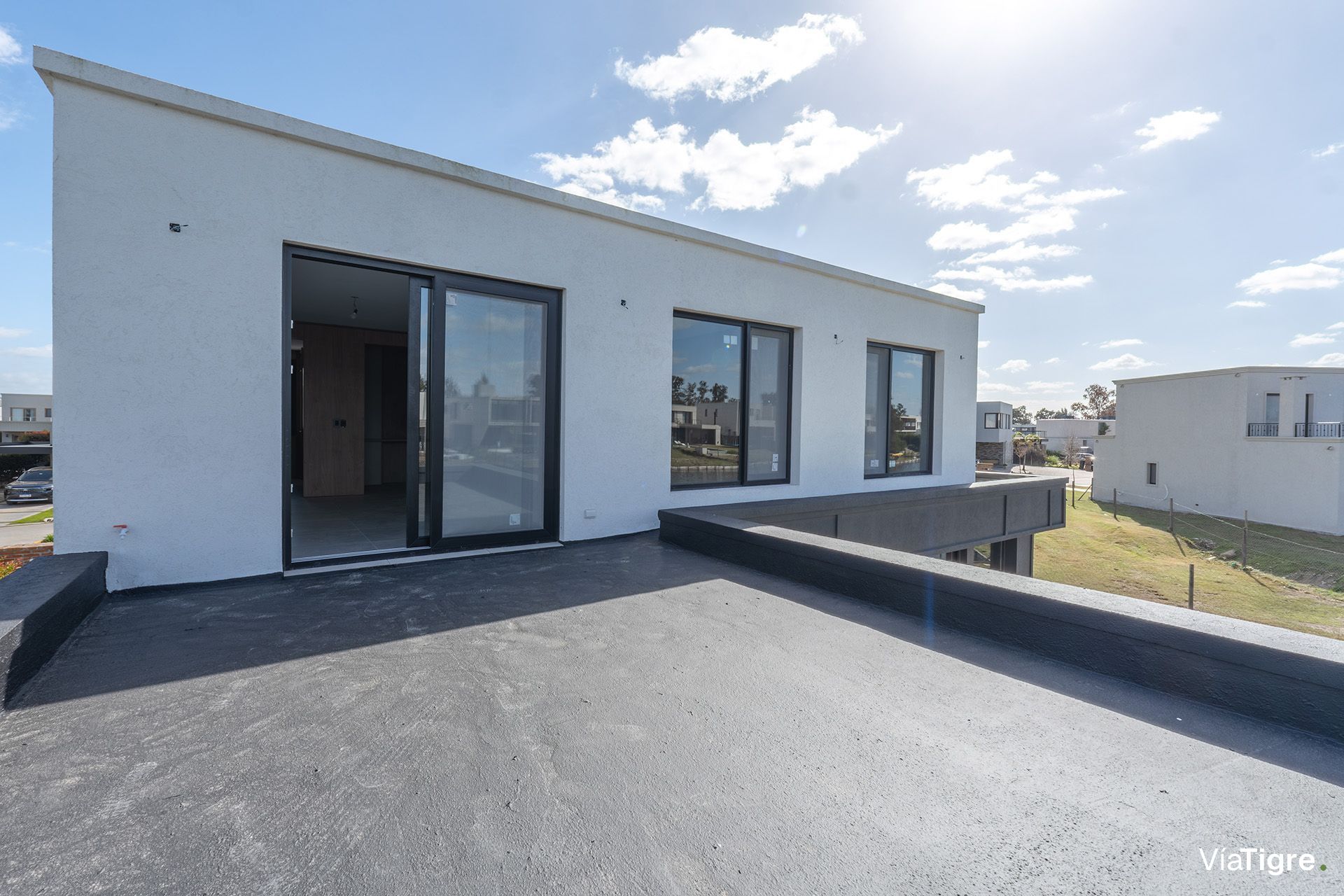 Magnífica casa a laguna en Laguna Grande 4 suites