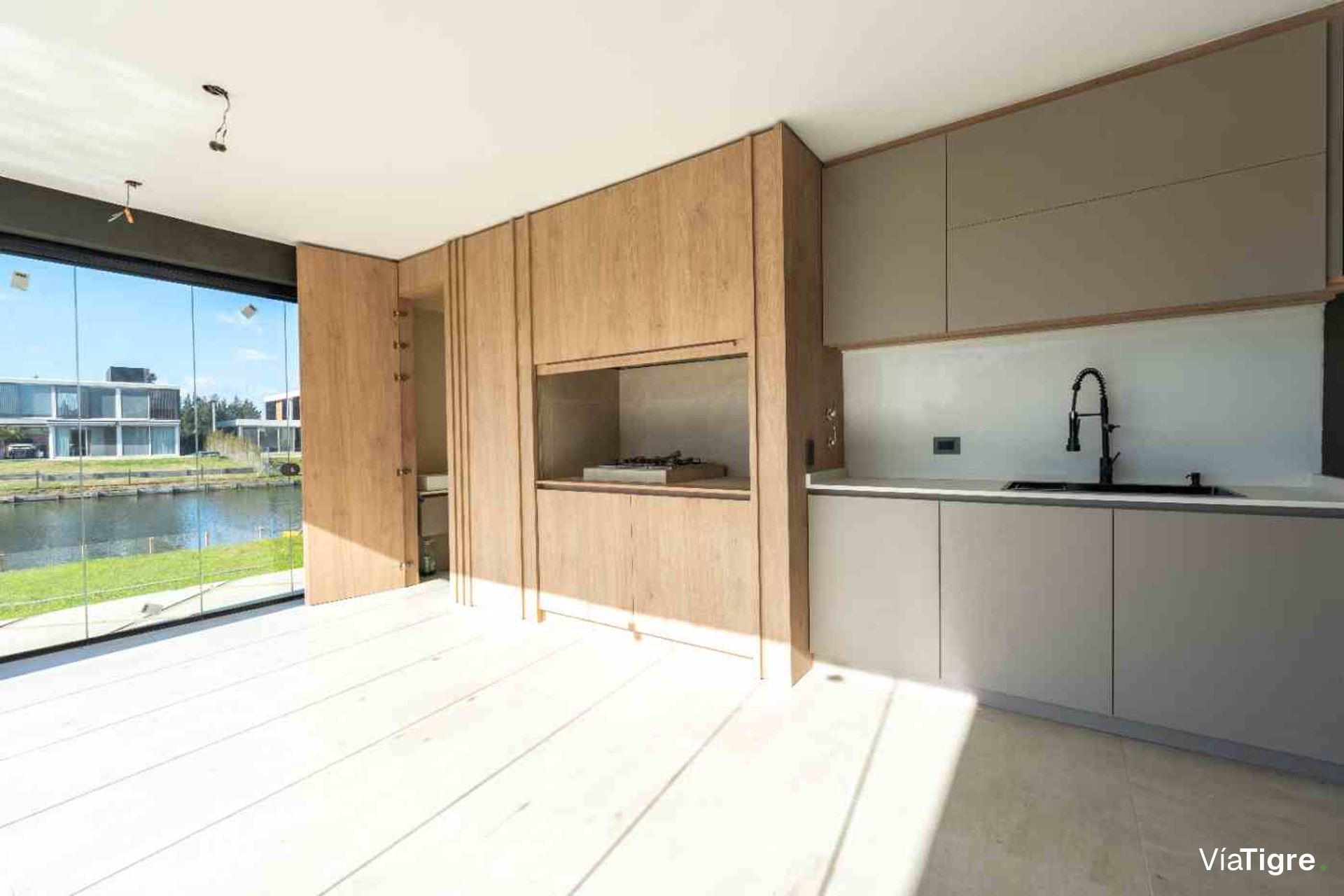 Magnífica casa a laguna en Laguna Grande 4 suites