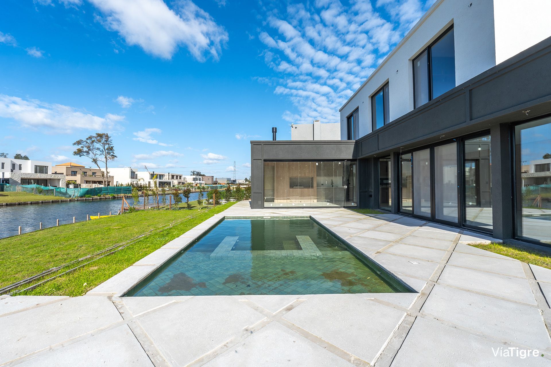 Magnífica casa a laguna en Laguna Grande 4 suites