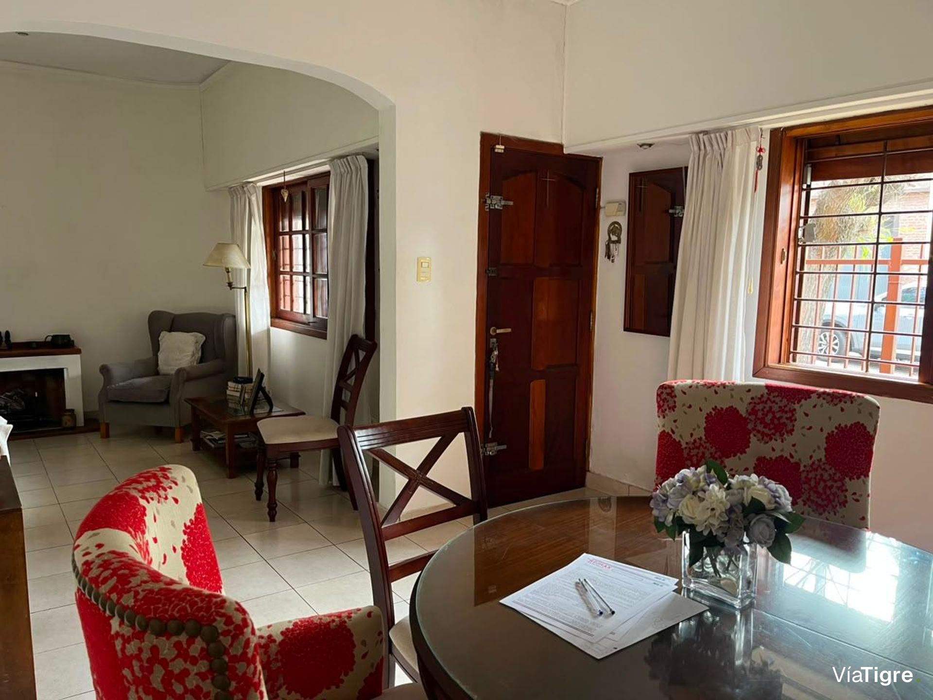 Casa con jardín