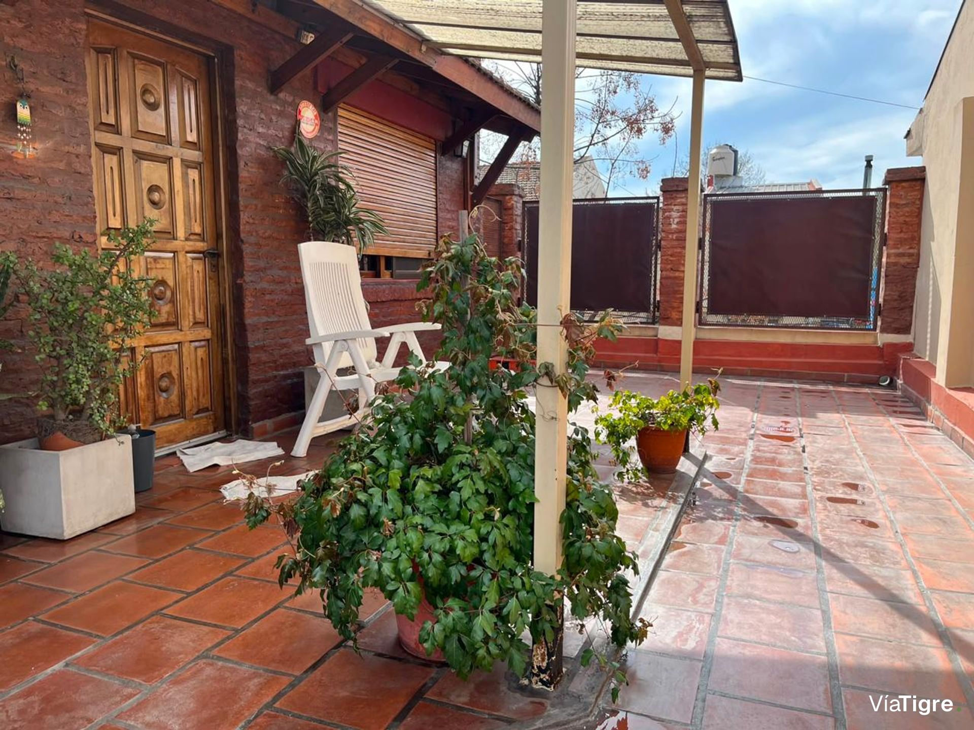 Casa con jardín