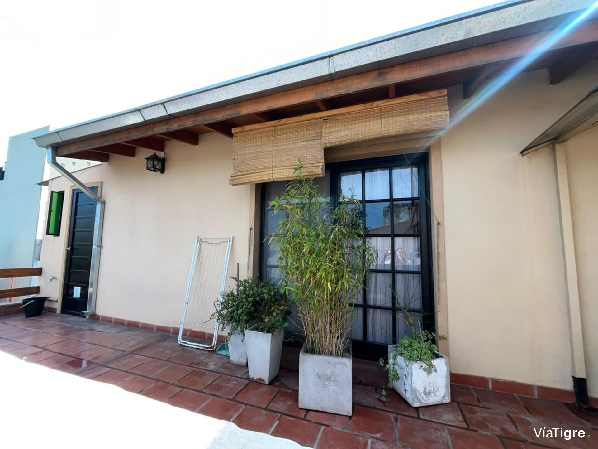 Casa con jardín