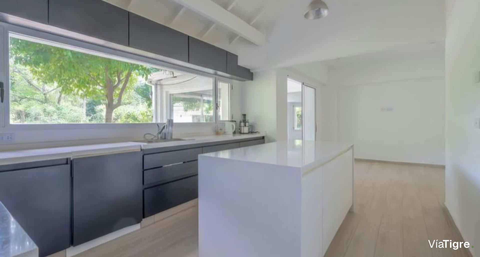 Venta Casa C/ Amplio Jardin B/Santa Rita, S.isidr0