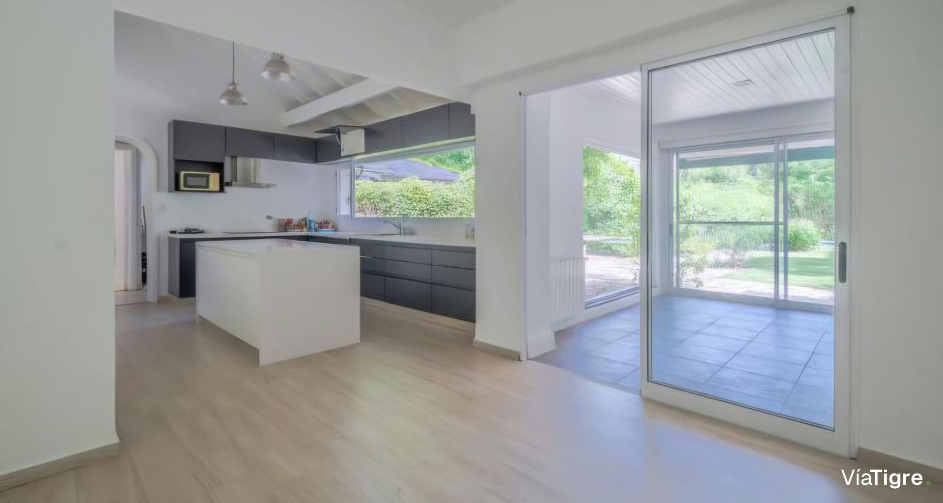 Venta Casa C/ Amplio Jardin B/Santa Rita, S.isidr0