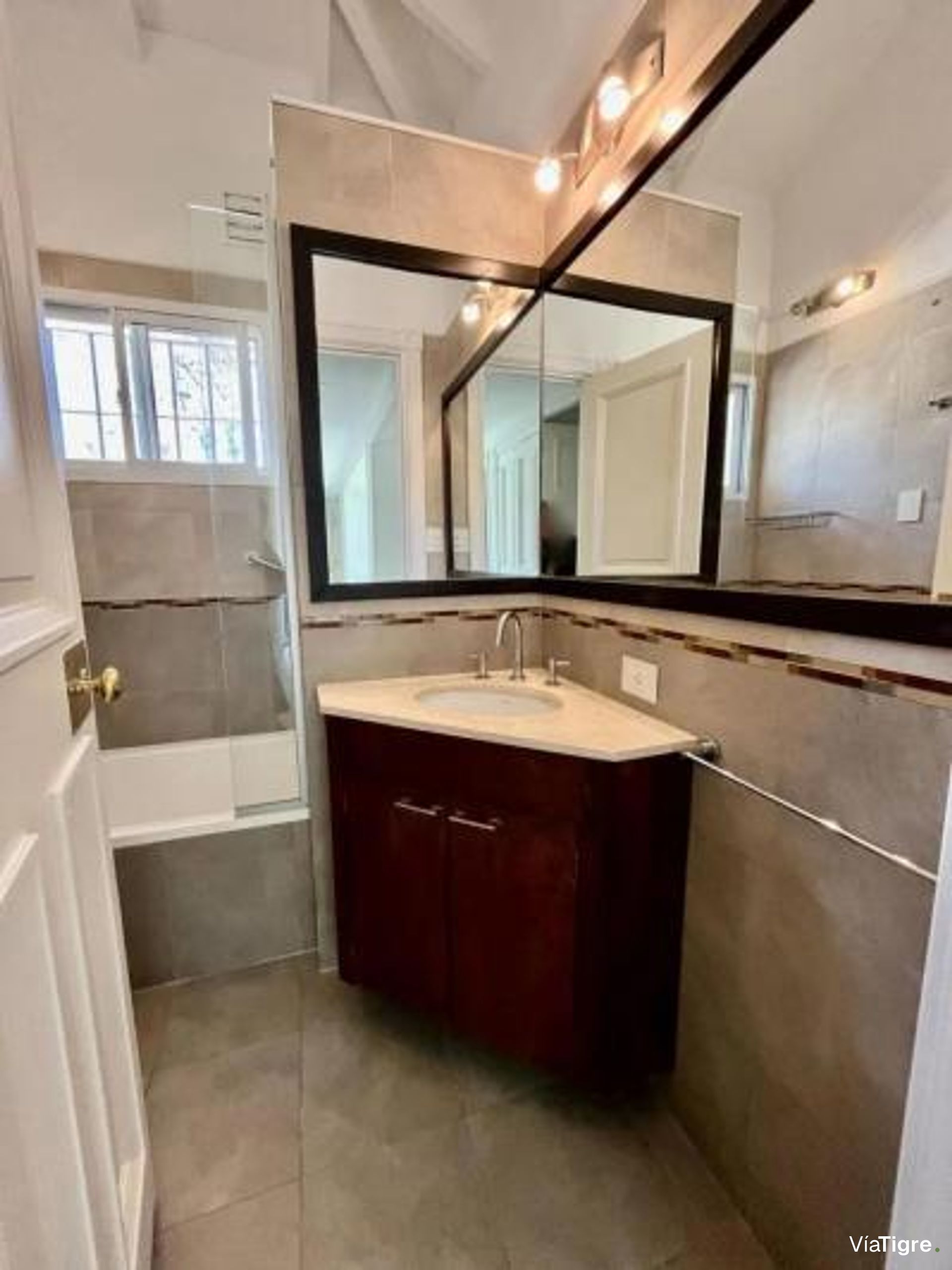 Venta Casa C/ Amplio Jardin B/Santa Rita, S.isidr0