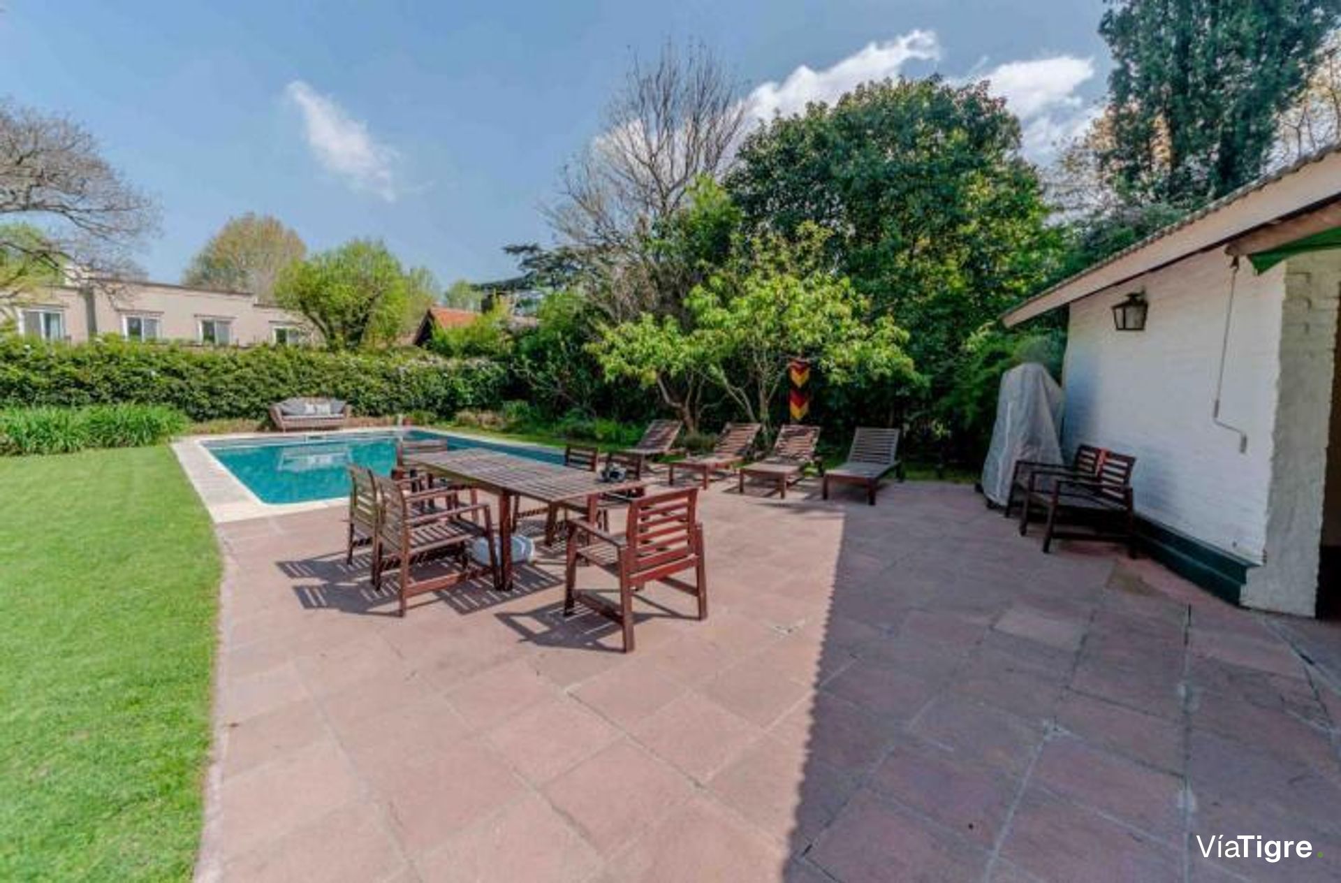 Venta Casa C/ Amplio Jardin B/Santa Rita, S.isidr0
