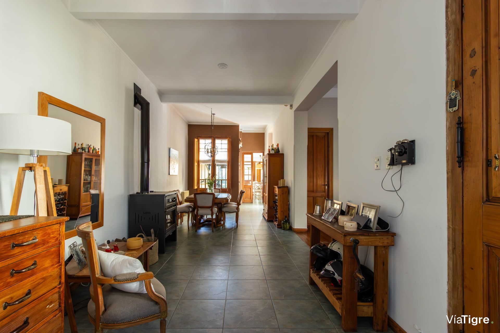 VENTA Casa 400m2 terreno Pileta/Jardín Martínez