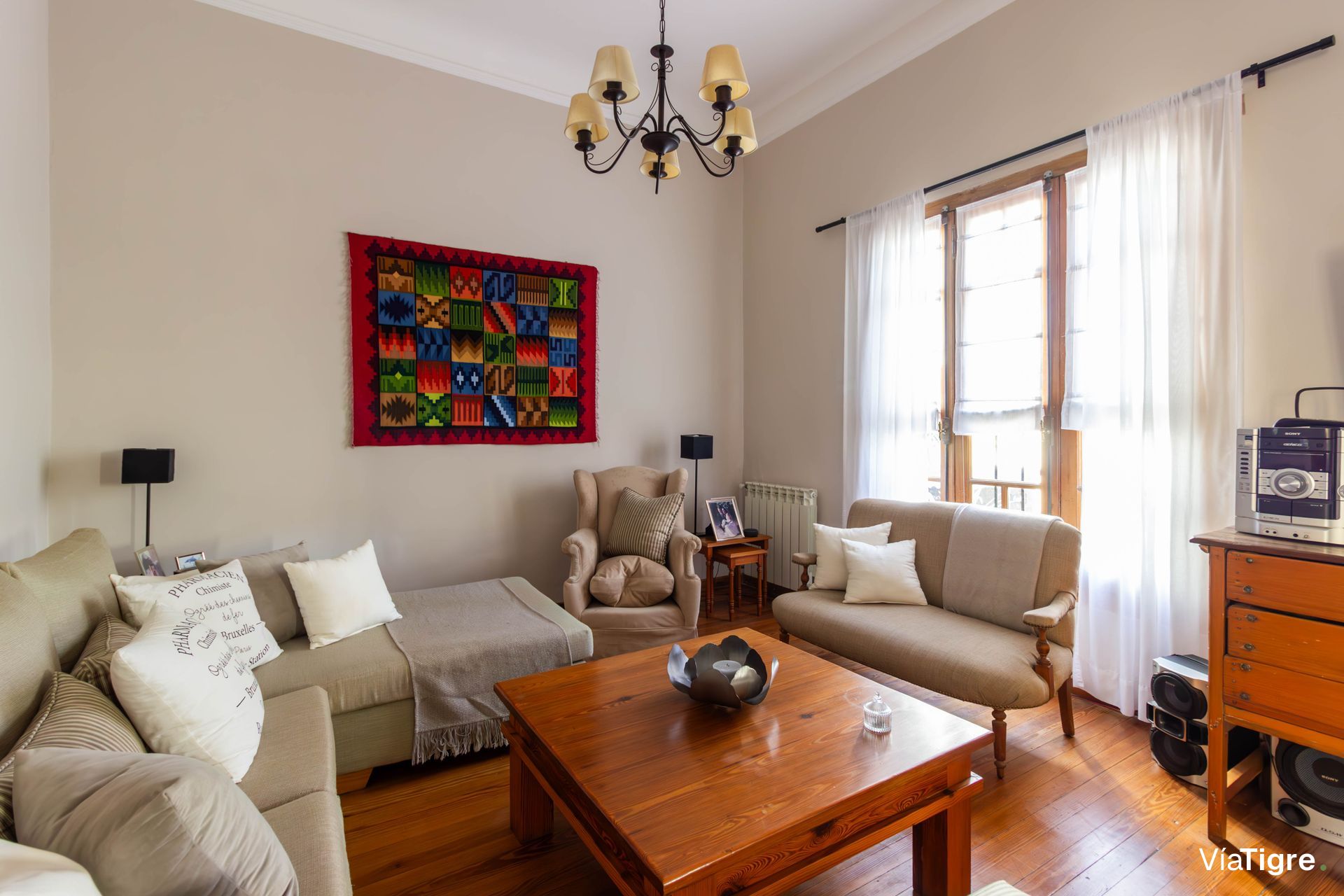 VENTA Casa 400m2 terreno Pileta/Jardín Martínez