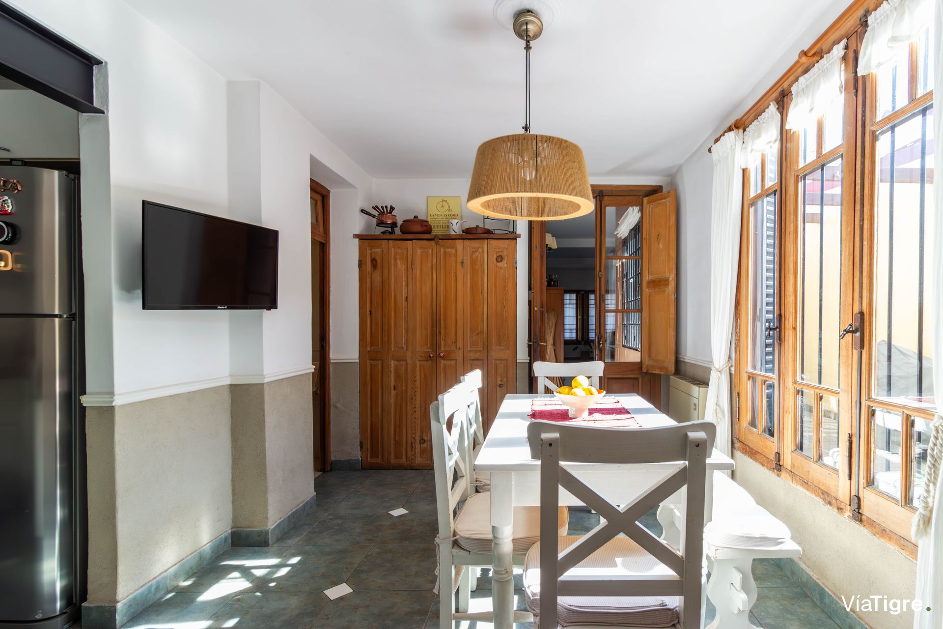 VENTA Casa 400m2 terreno Pileta/Jardín Martínez