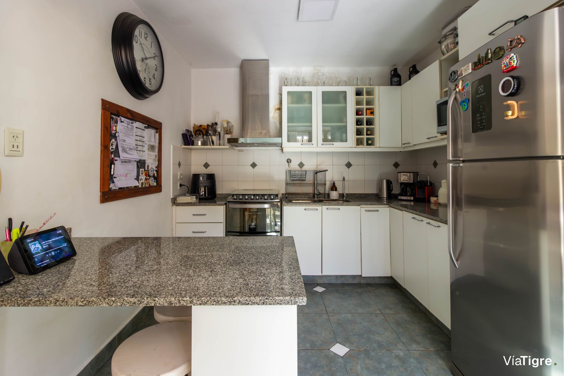 VENTA Casa 400m2 terreno Pileta/Jardín Martínez