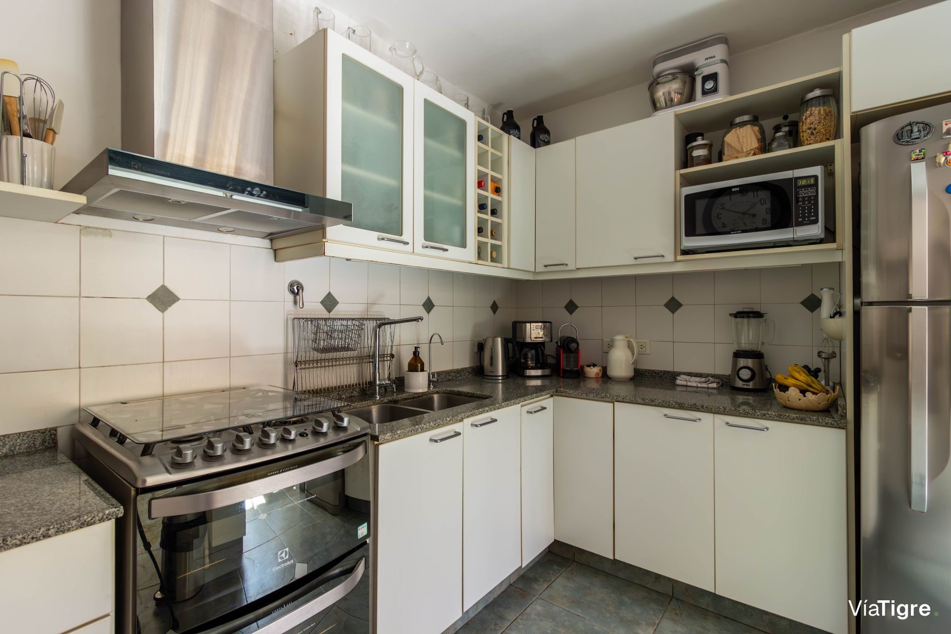 VENTA Casa 400m2 terreno Pileta/Jardín Martínez