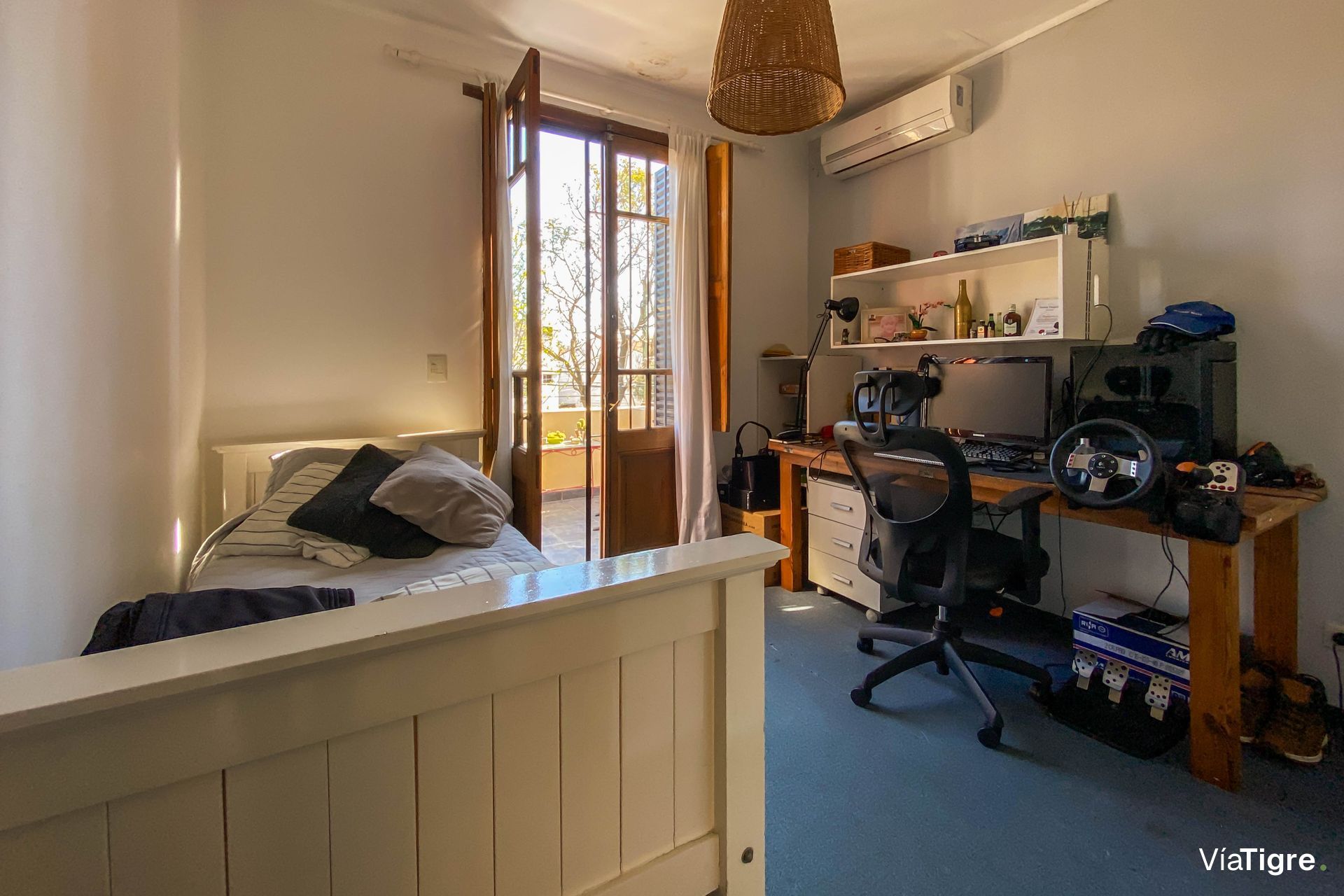 VENTA Casa 400m2 terreno Pileta/Jardín Martínez