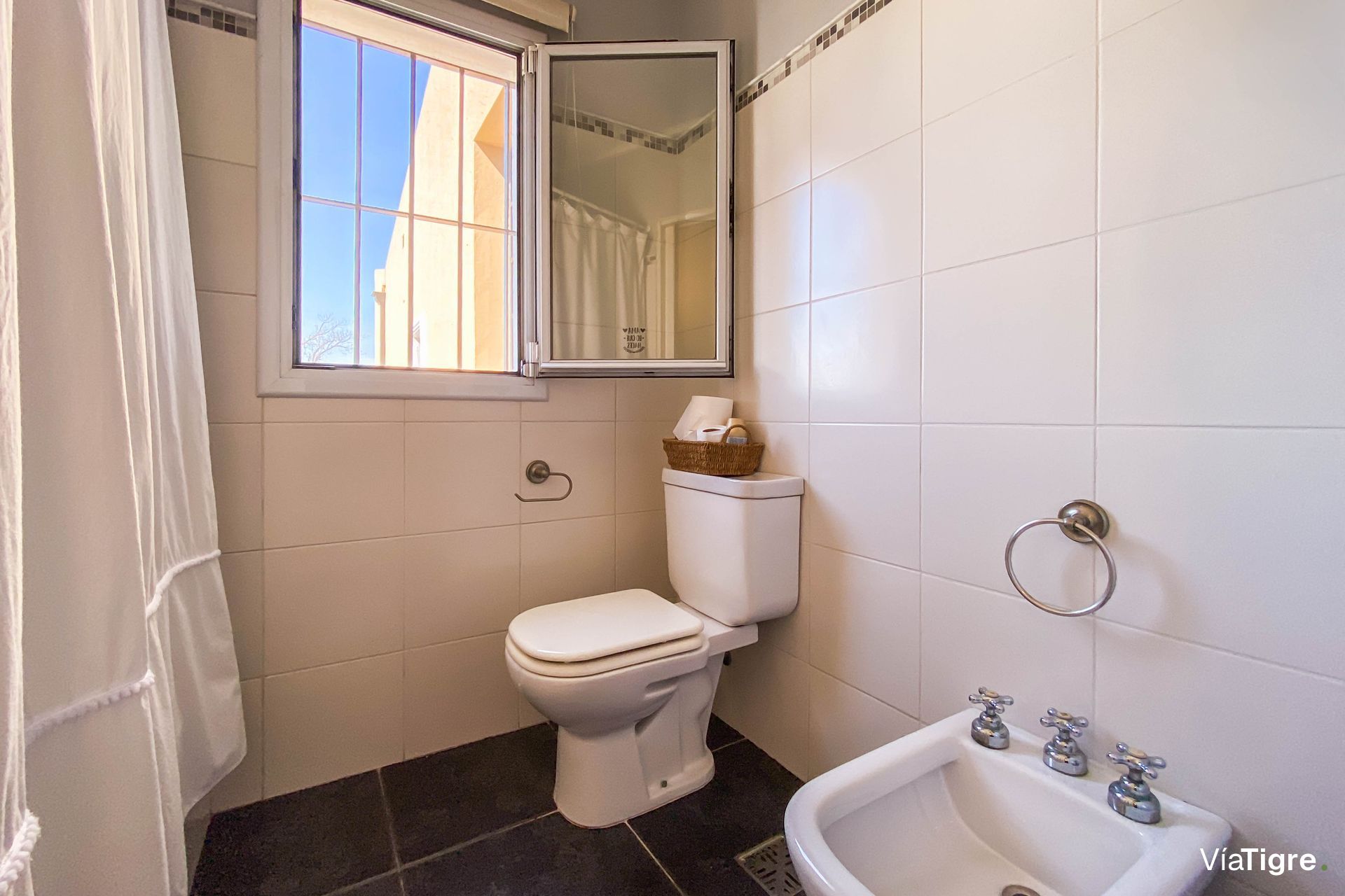 VENTA Casa 400m2 terreno Pileta/Jardín Martínez