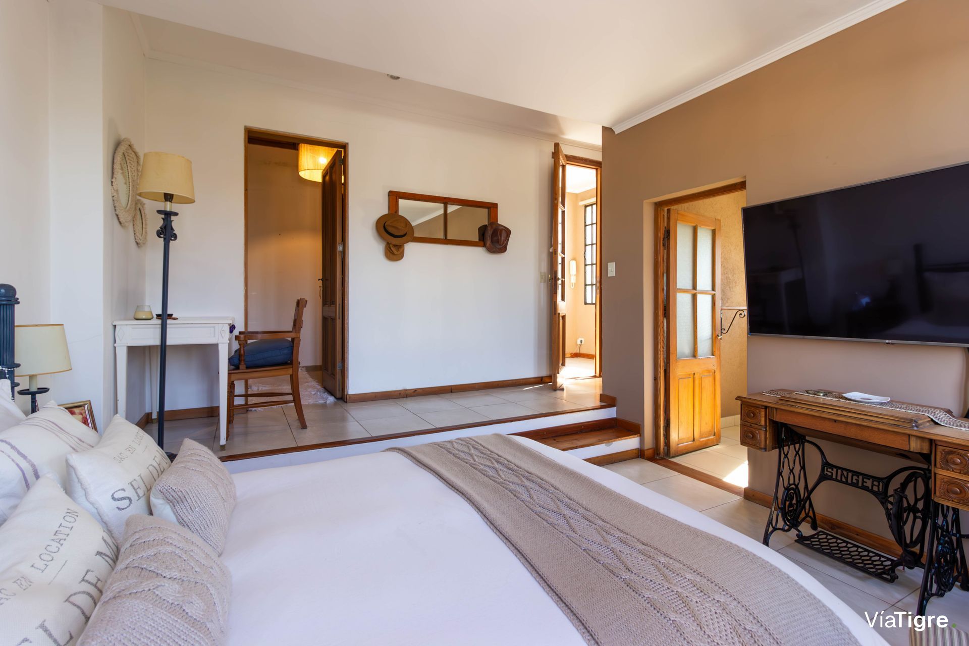 VENTA Casa 400m2 terreno Pileta/Jardín Martínez