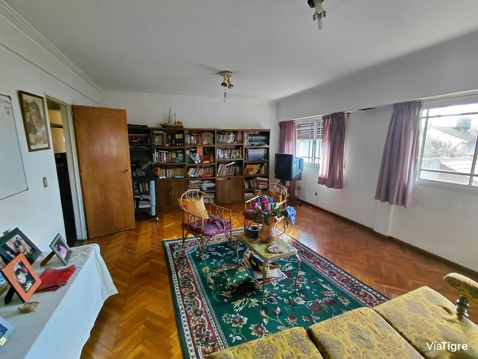 Venta Casa En 3 Plantas Con Jardin Pileta Martinez