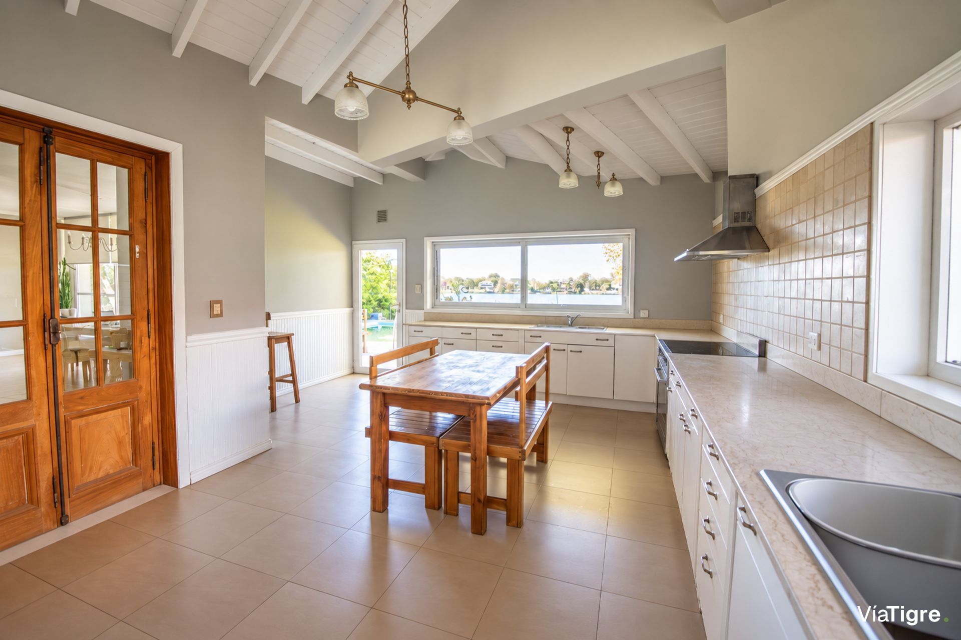 Venta Casa 6 Ambientes Barrio San Isidro Labrador