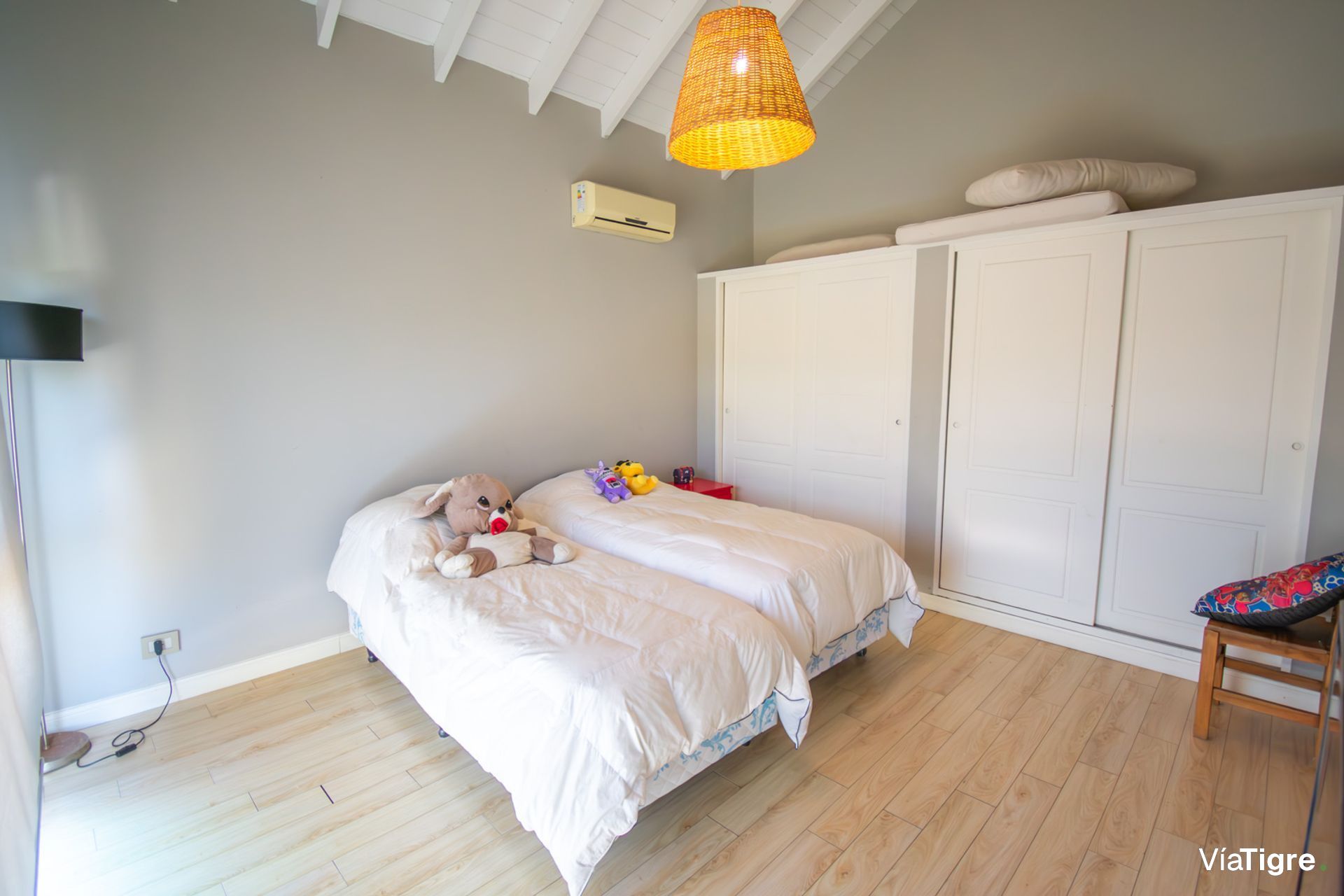 Venta Casa 6 Ambientes Barrio San Isidro Labrador