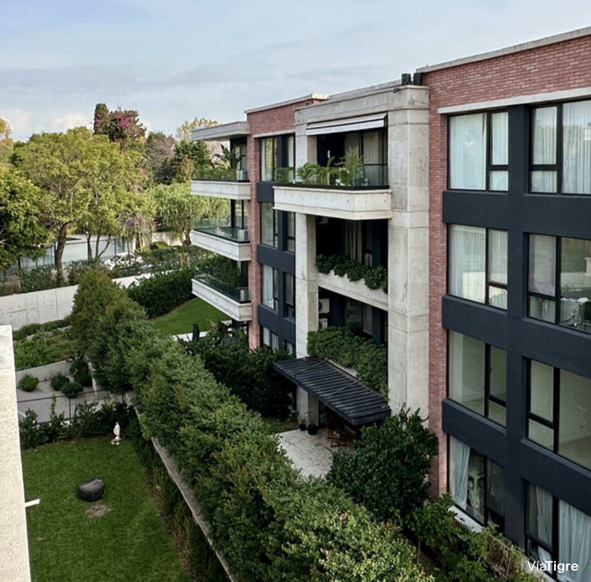 Departamento 4 amb en Venta en Urbana Las Lomas