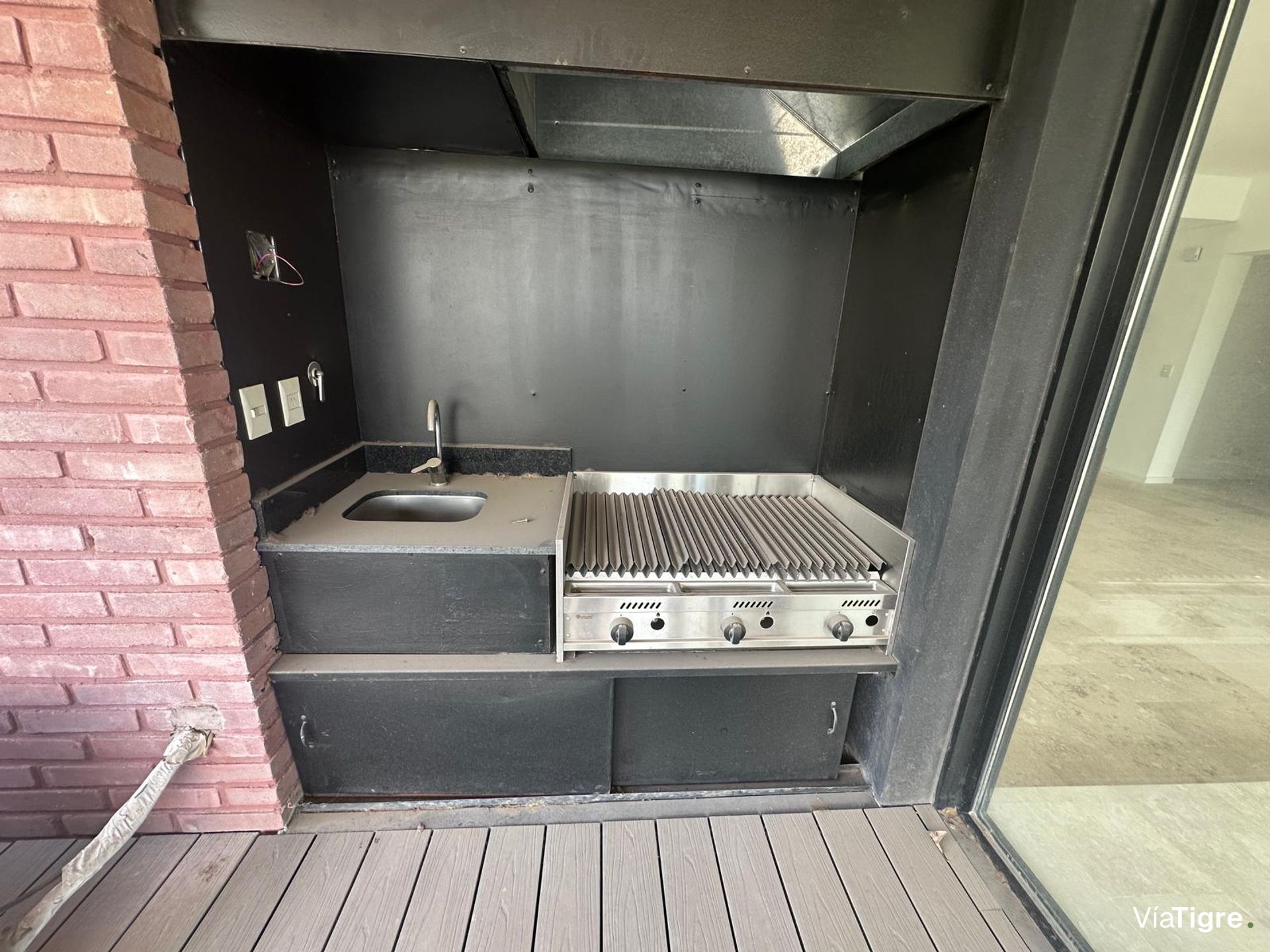 Departamento 4 amb en Venta en Urbana Las Lomas
