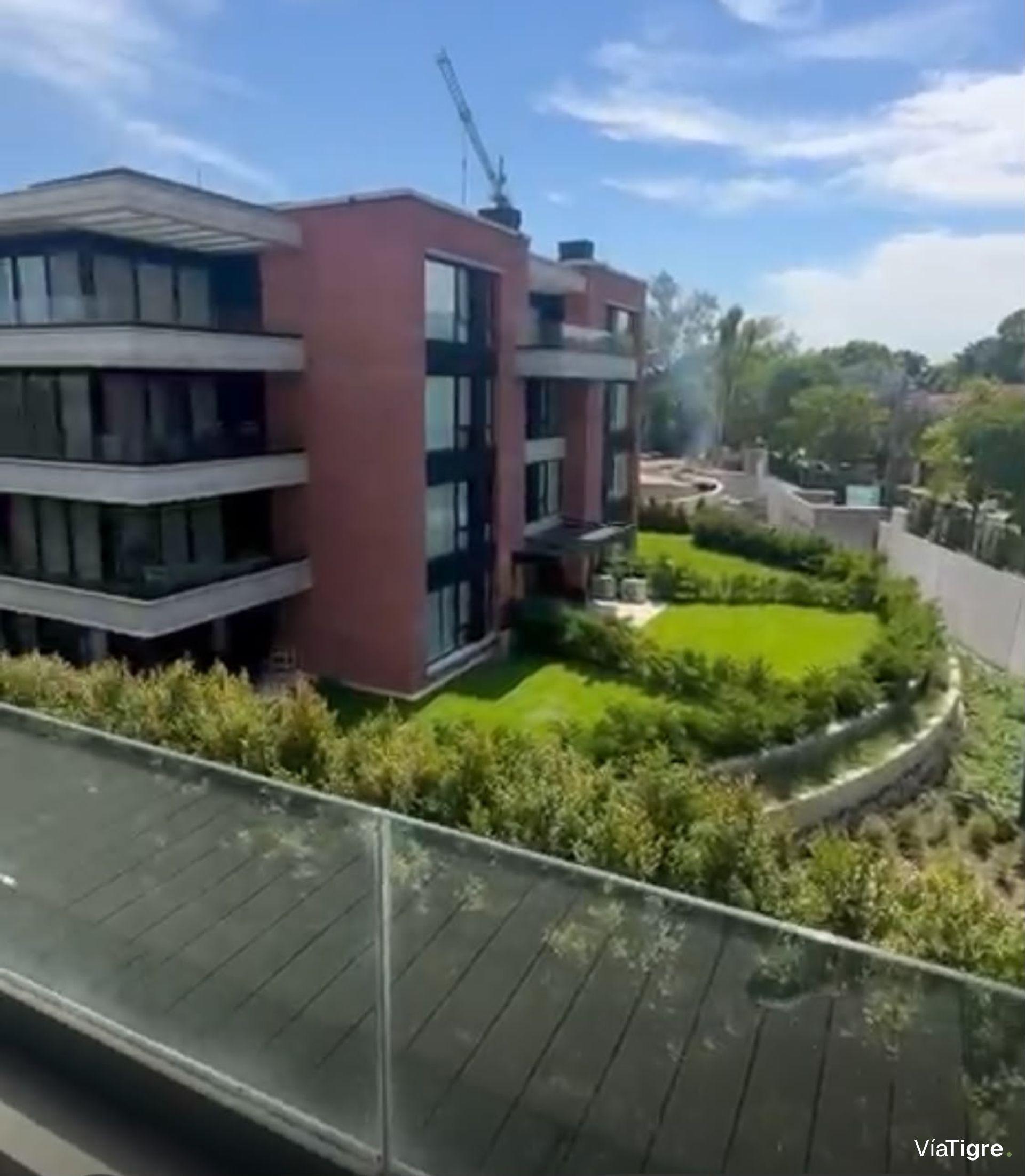 Departamento 4 amb en Venta en Urbana Las Lomas